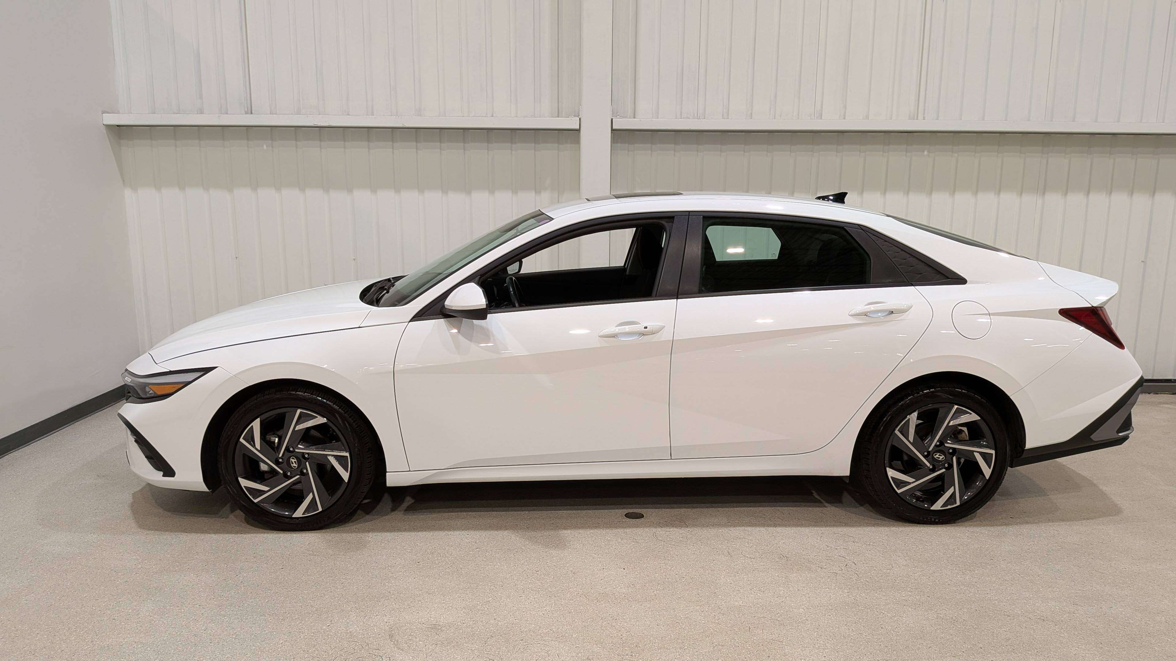 Hyundai Elantra 2025