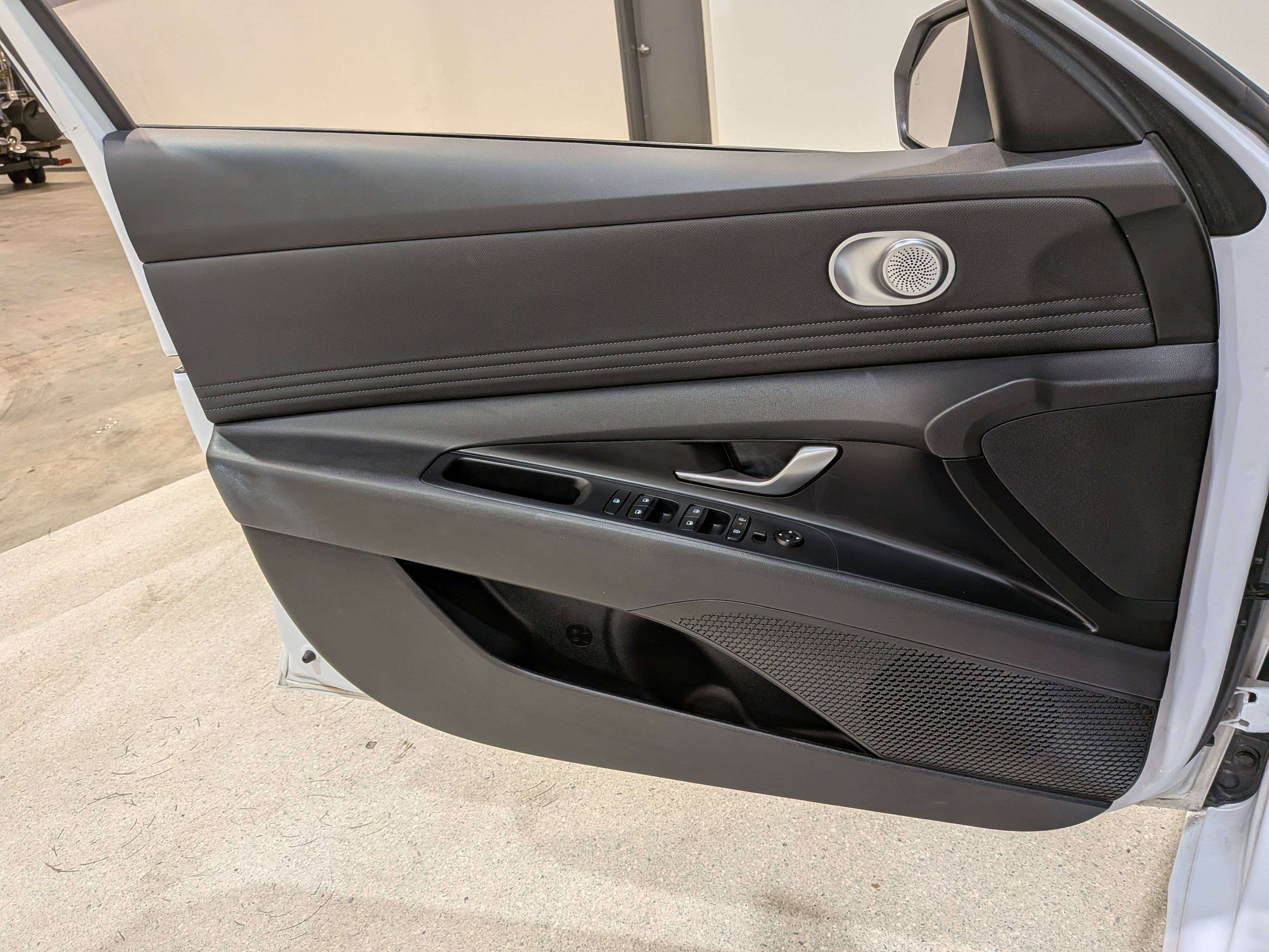 Hyundai Elantra 2025