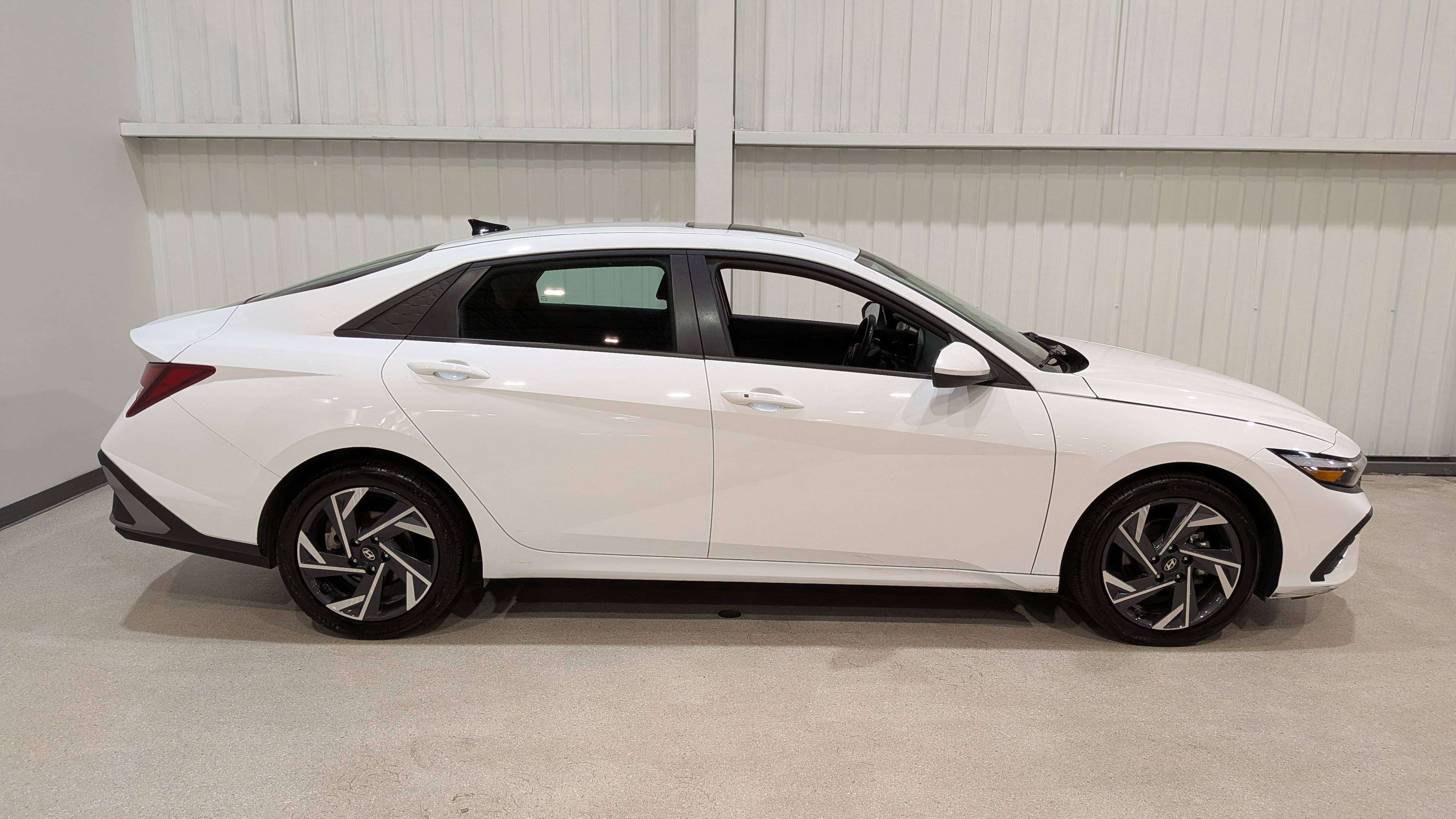 Hyundai Elantra 2025