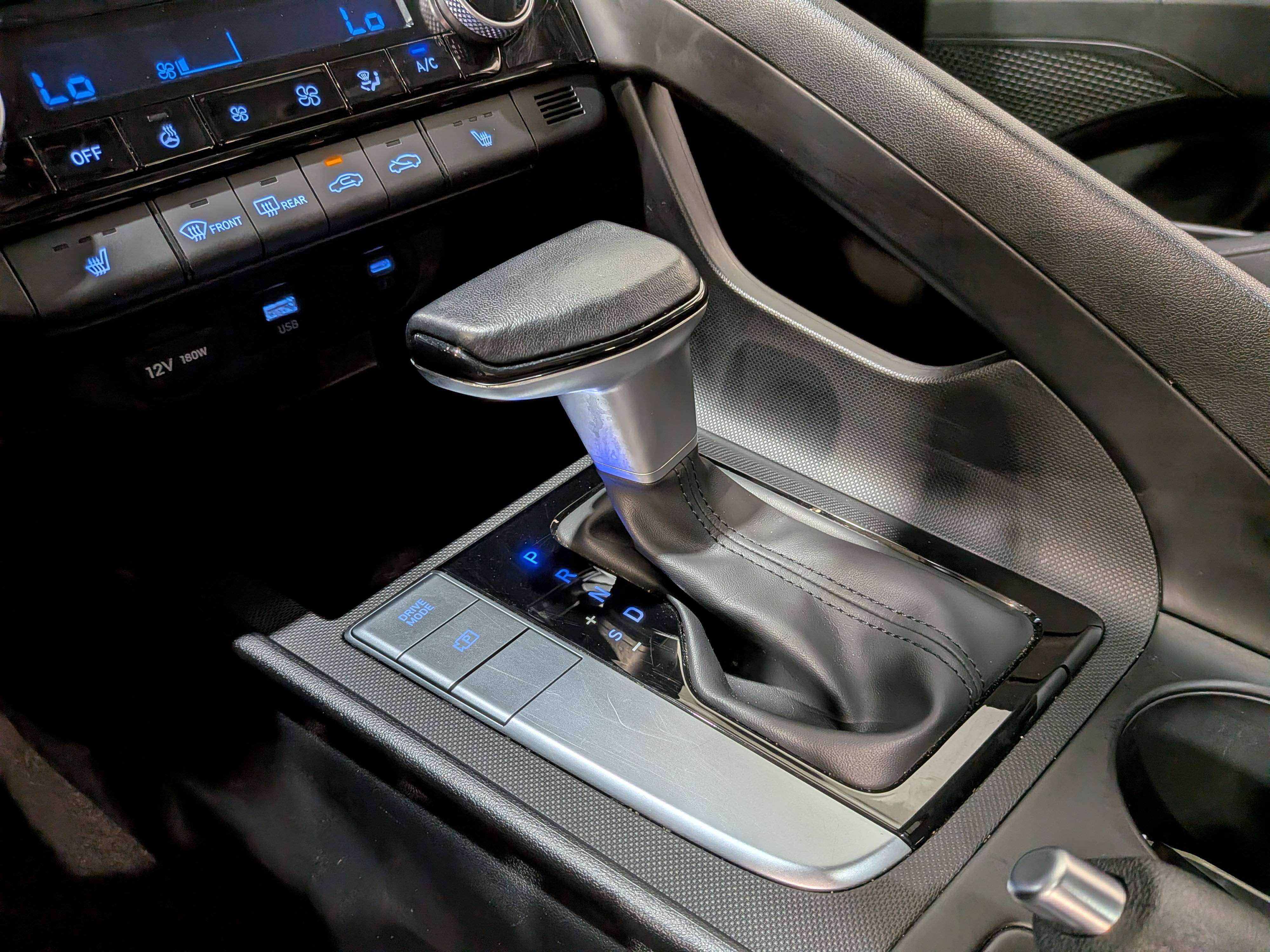 Hyundai Elantra 2025