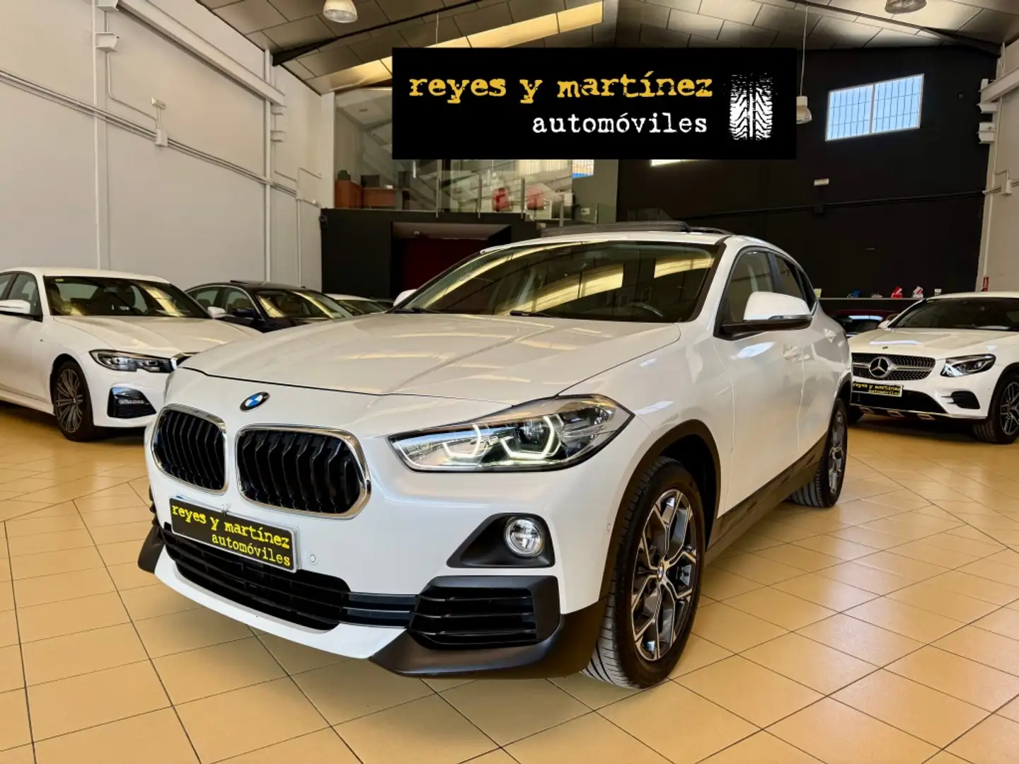 BMW X2 sDrive 18iA Weiß - 1