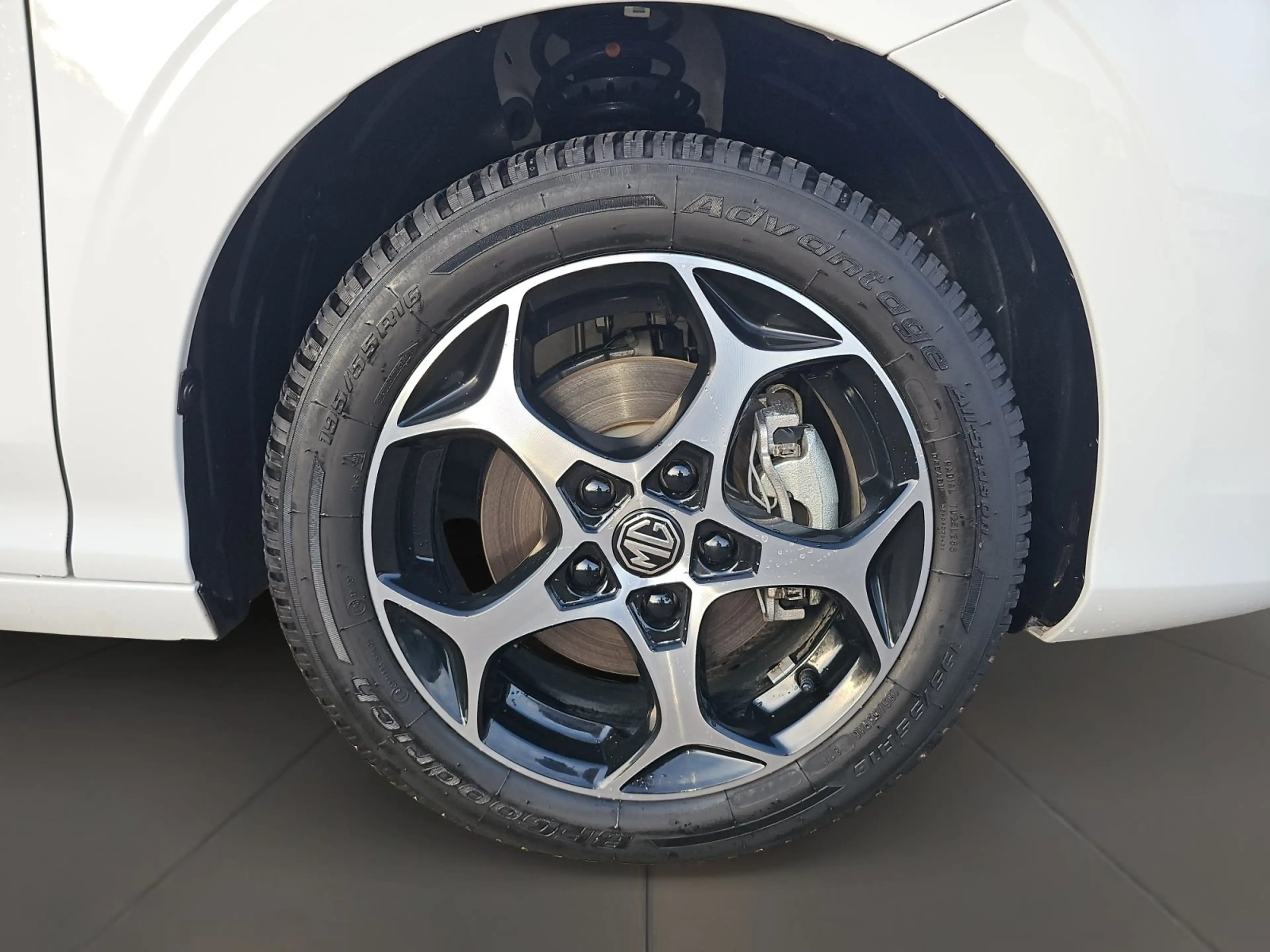 MG MG3 3 1.5 Hybrid+ Luxury 360 ACC AUT Fernlichtass. — photo 6