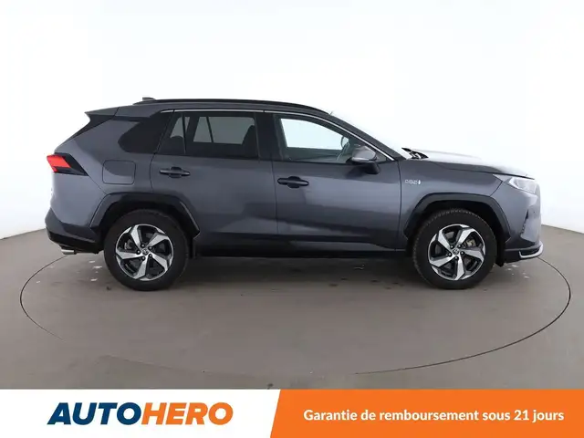 Toyota Rav4 view 7