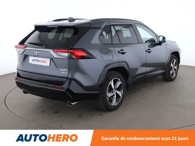 Toyota Rav4 view 6