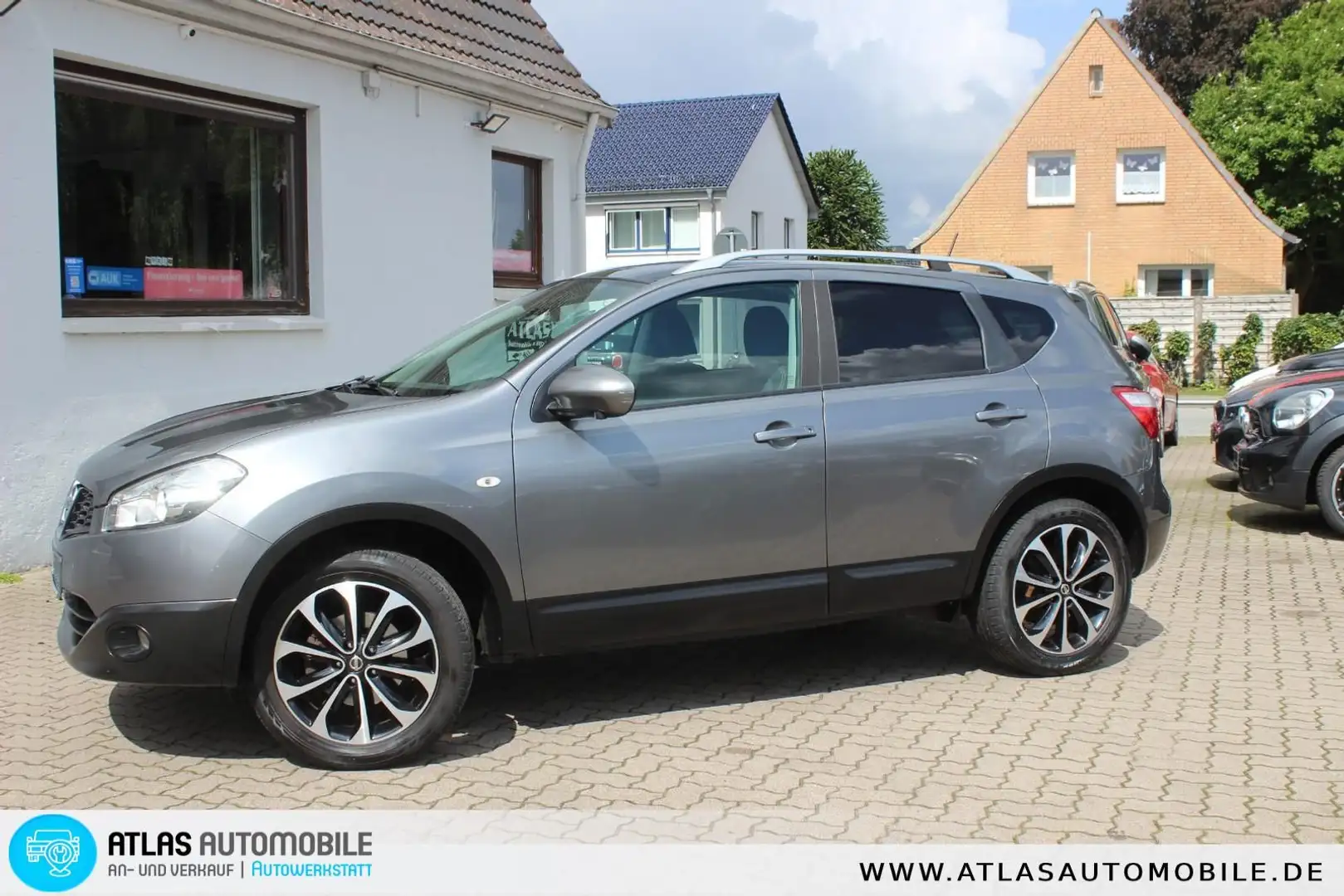 Nissan Qashqai I-Way Aut+Panoramadach+Navi+Kamera Grau - 1