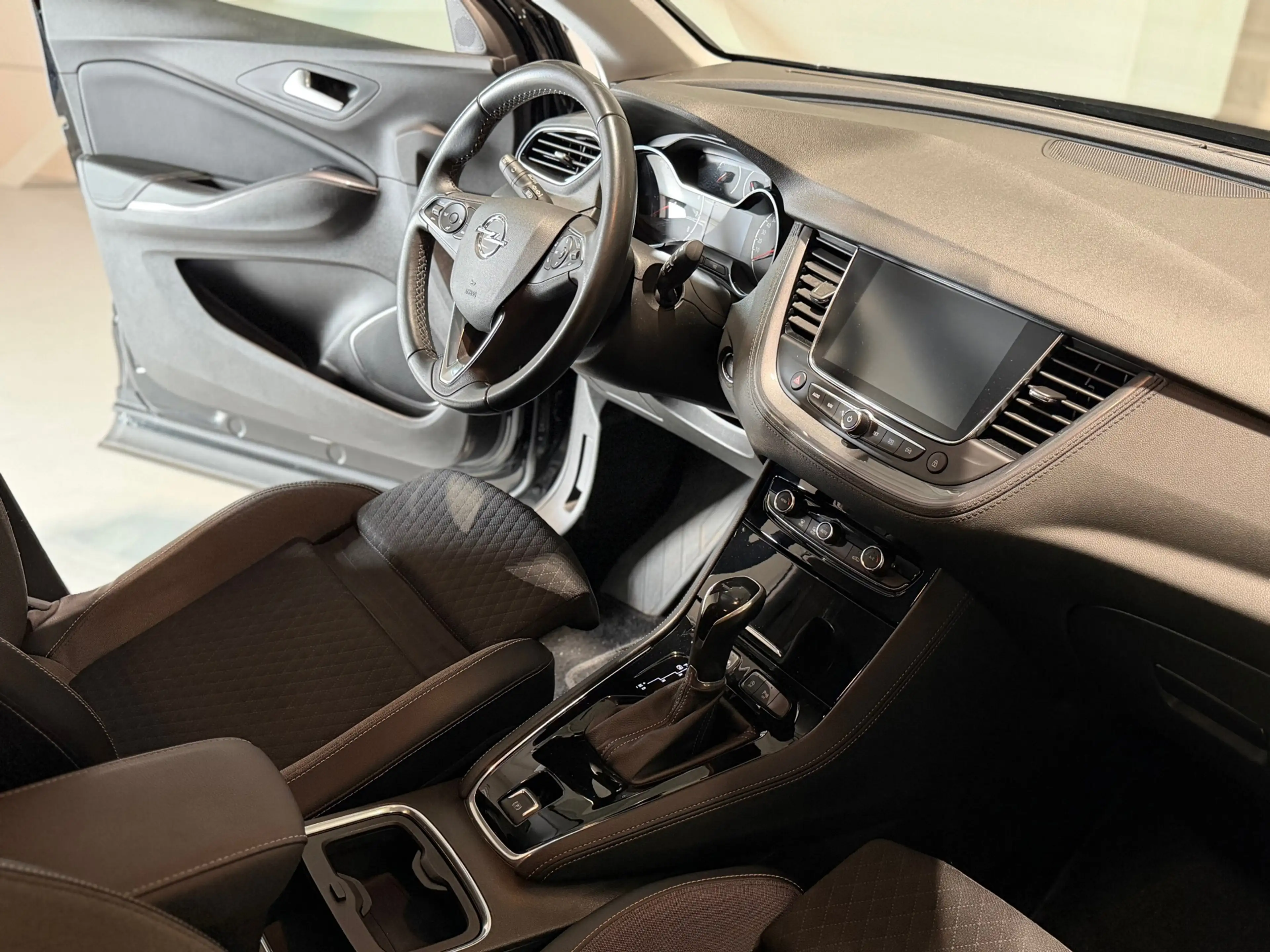 Opel Grandland X 1.2 Turbo Innovation Cam - KeyLess - Elek. Koffer — photo 8