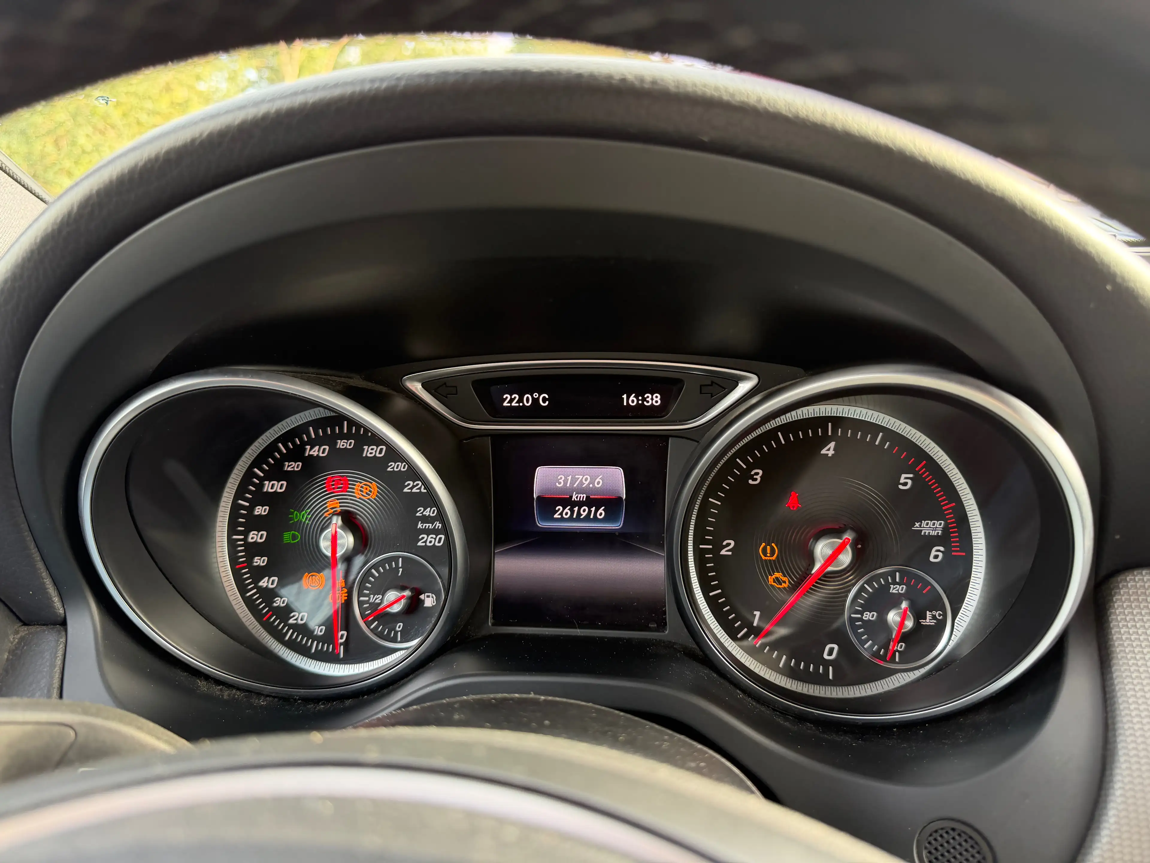 Mercedes-Benz CLA 180 d - FULL LED - Facelift - Toit Pano — photo 14
