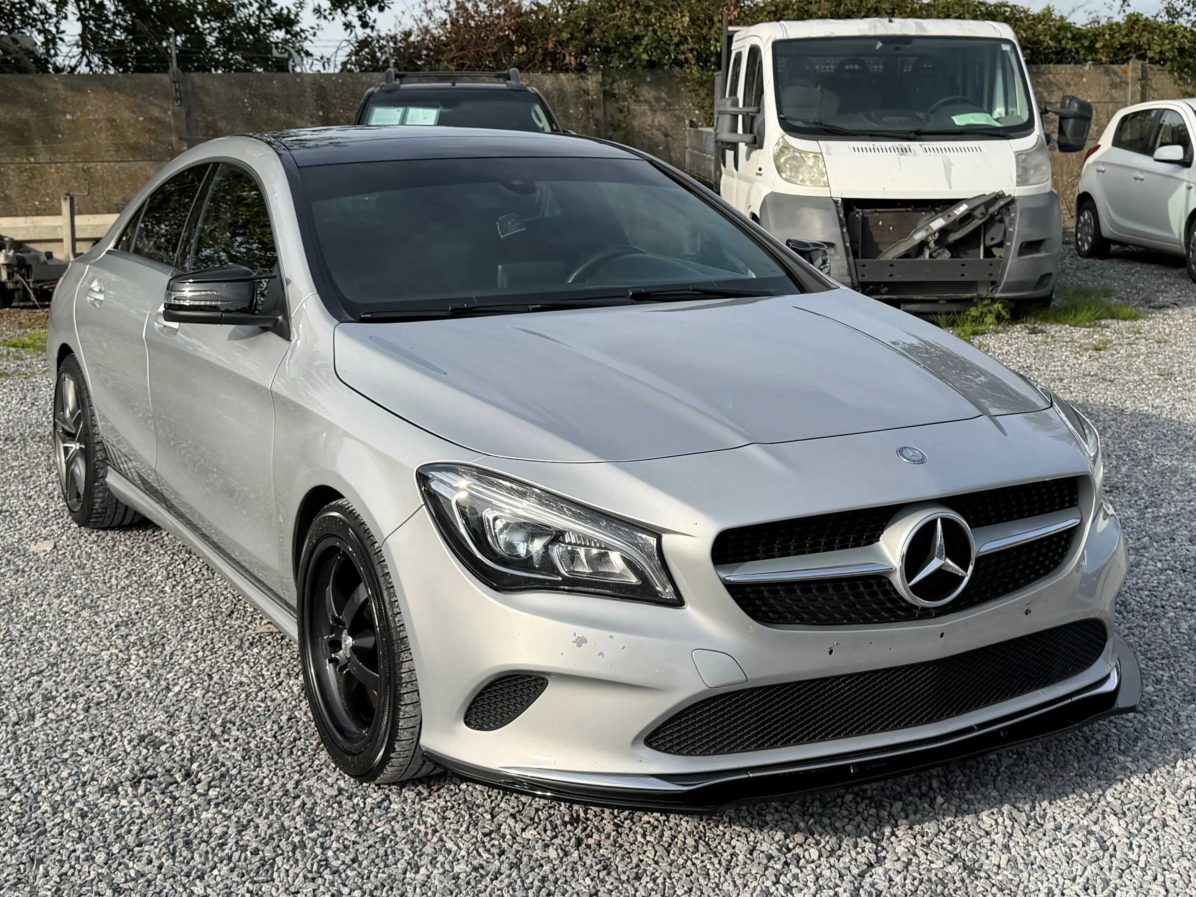 Mercedes-Benz CLA 180 d - FULL LED - Facelift - Toit Pano — photo 2