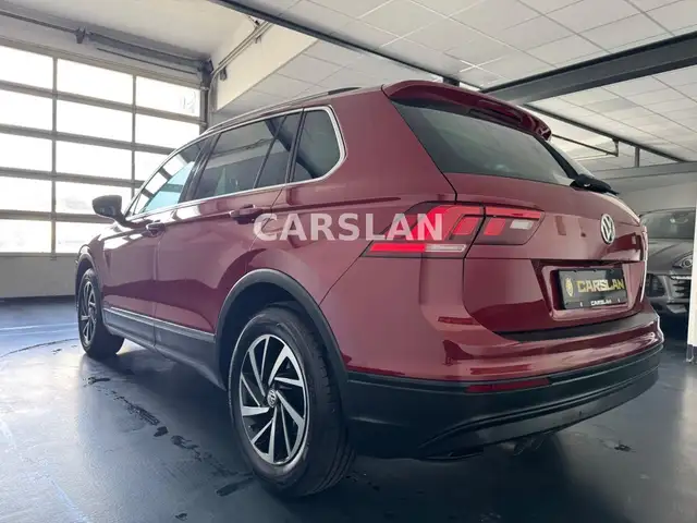 Volkswagen Tiguan view 13