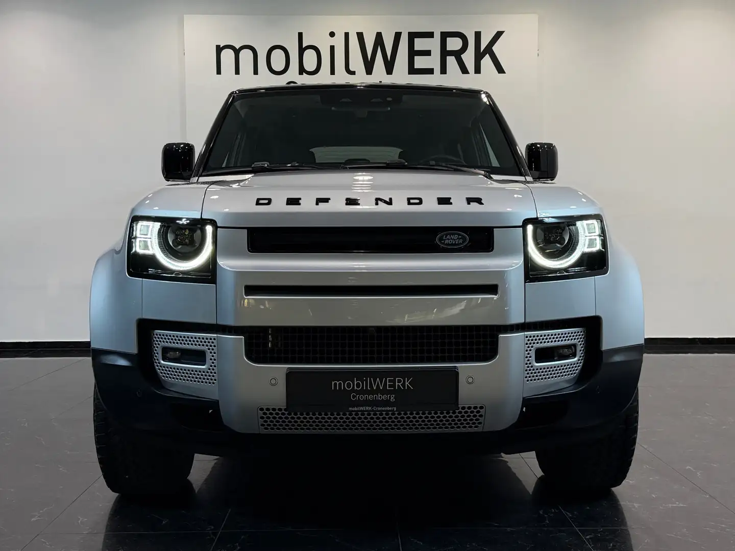 Land Rover Defender 110 SE D250 Black-Paket AHK Luftfahrw. Argent - 2