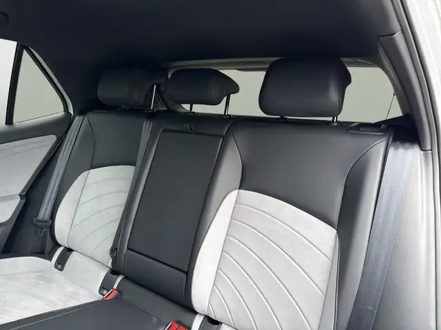 Volkswagen ID.3 view 11