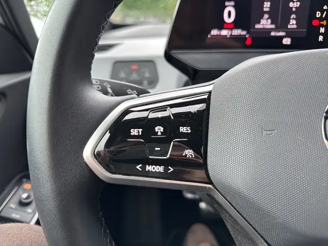 Volkswagen ID.3 view 14
