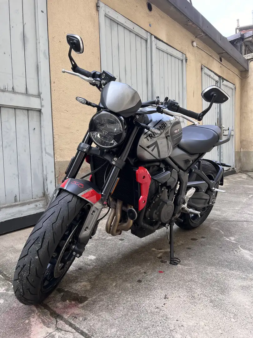 Triumph Trident 660 - 1