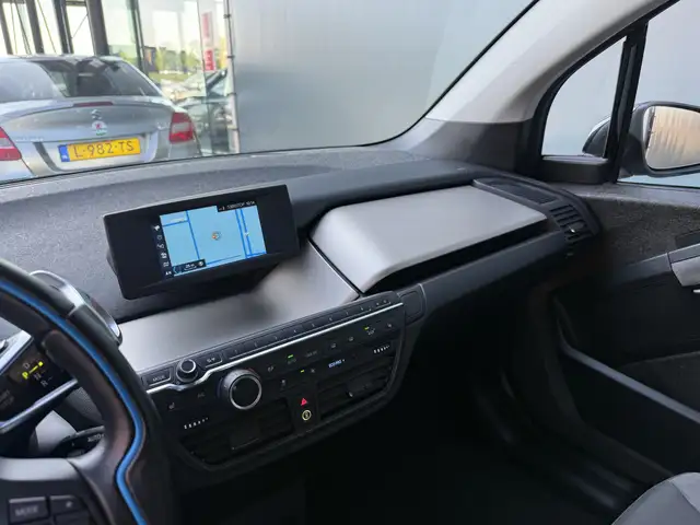 BMW I3 view 24