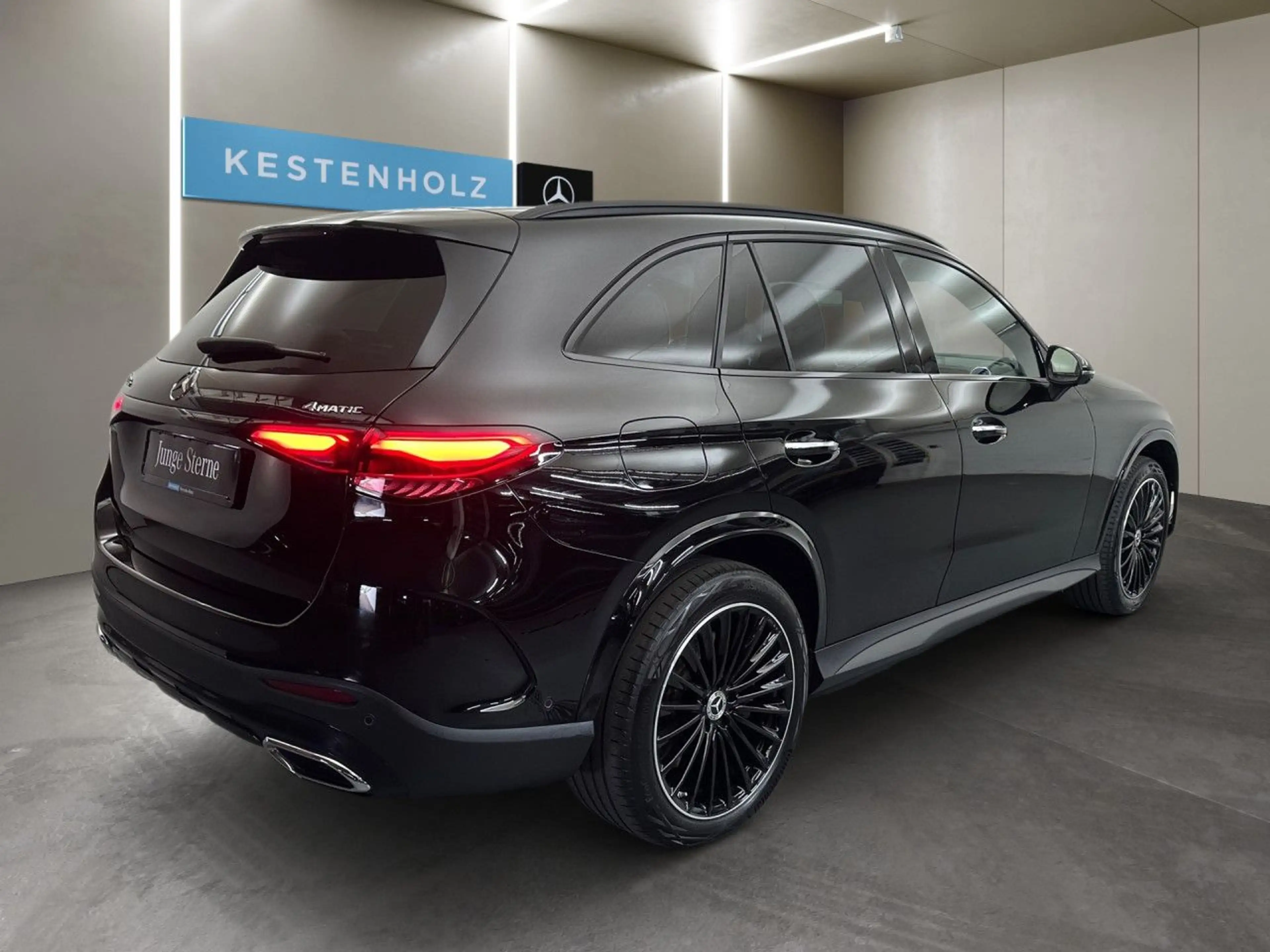Mercedes-Benz GLC 400 e 4M AMG Fahrass WideScreen Airmat HUD PTS — photo 4