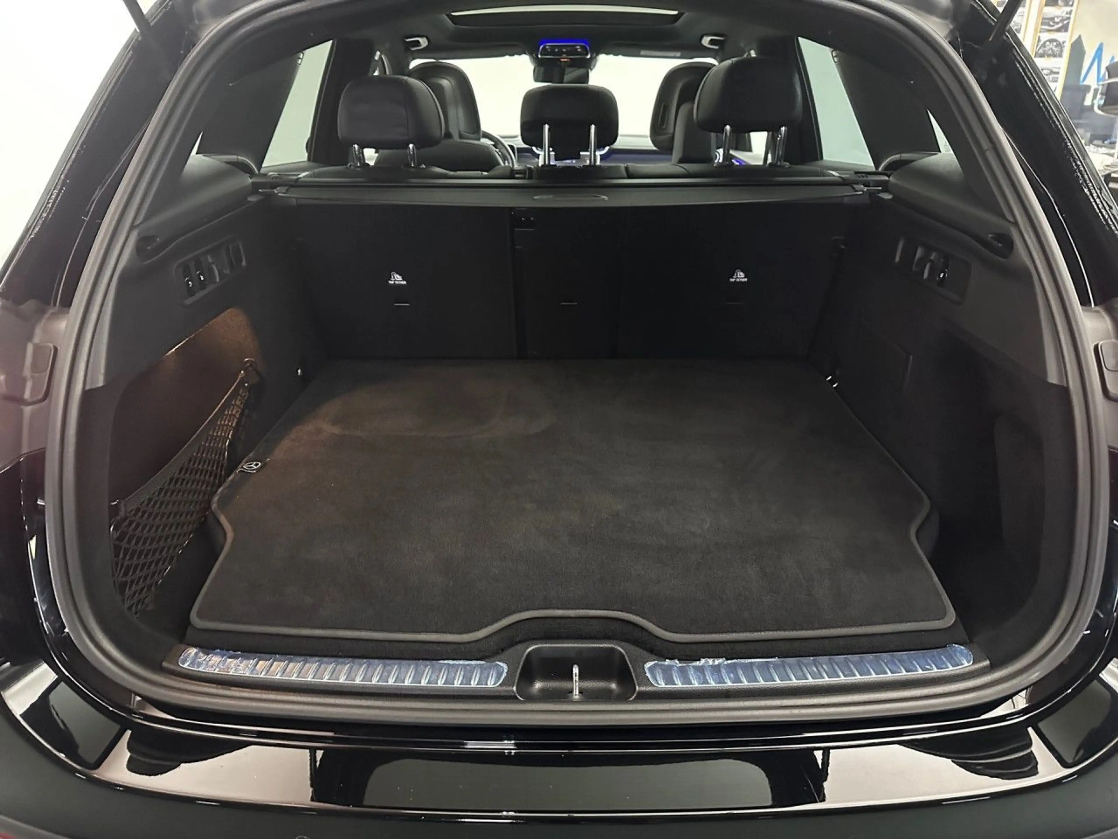 Mercedes-Benz GLC 400 e 4M AMG Fahrass WideScreen Airmat HUD PTS — photo 13