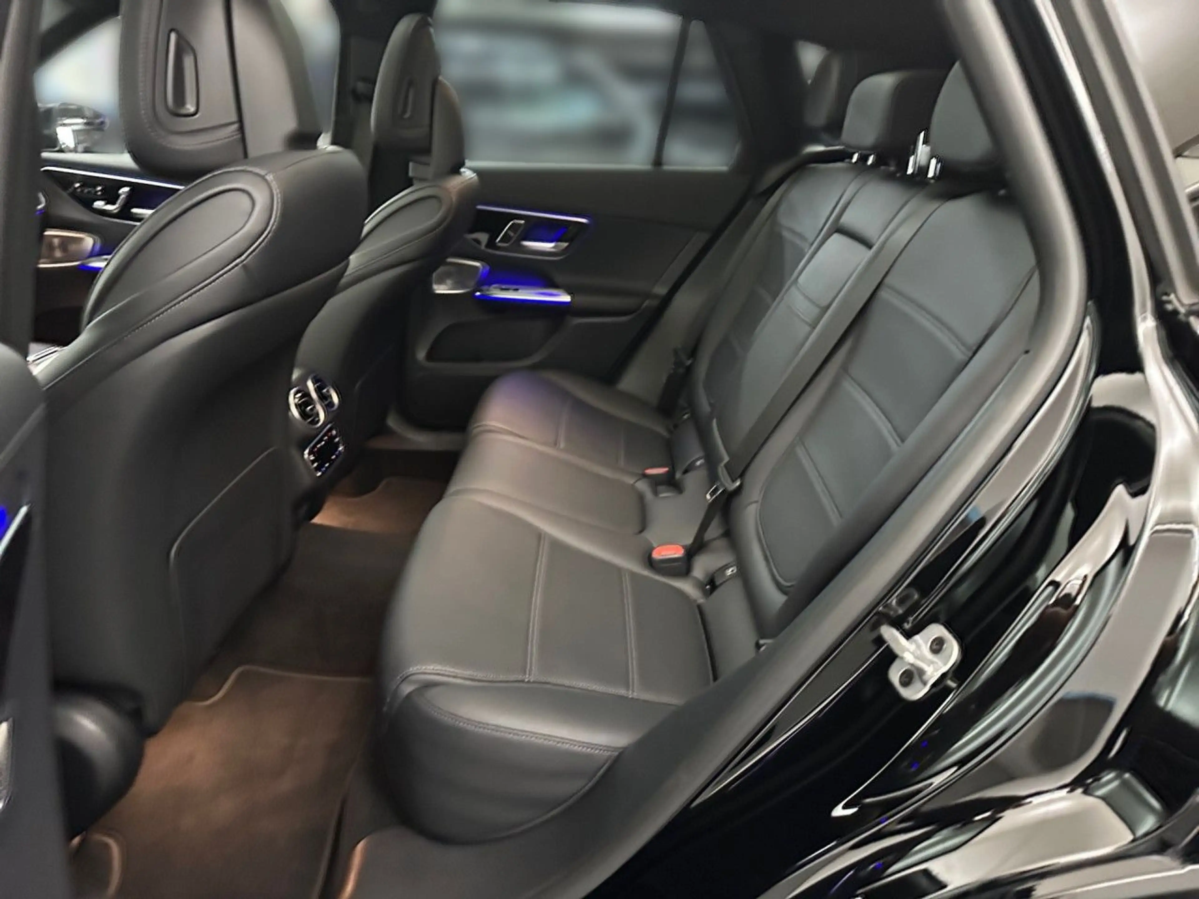 Mercedes-Benz GLC 400 e 4M AMG Fahrass WideScreen Airmat HUD PTS — photo 12