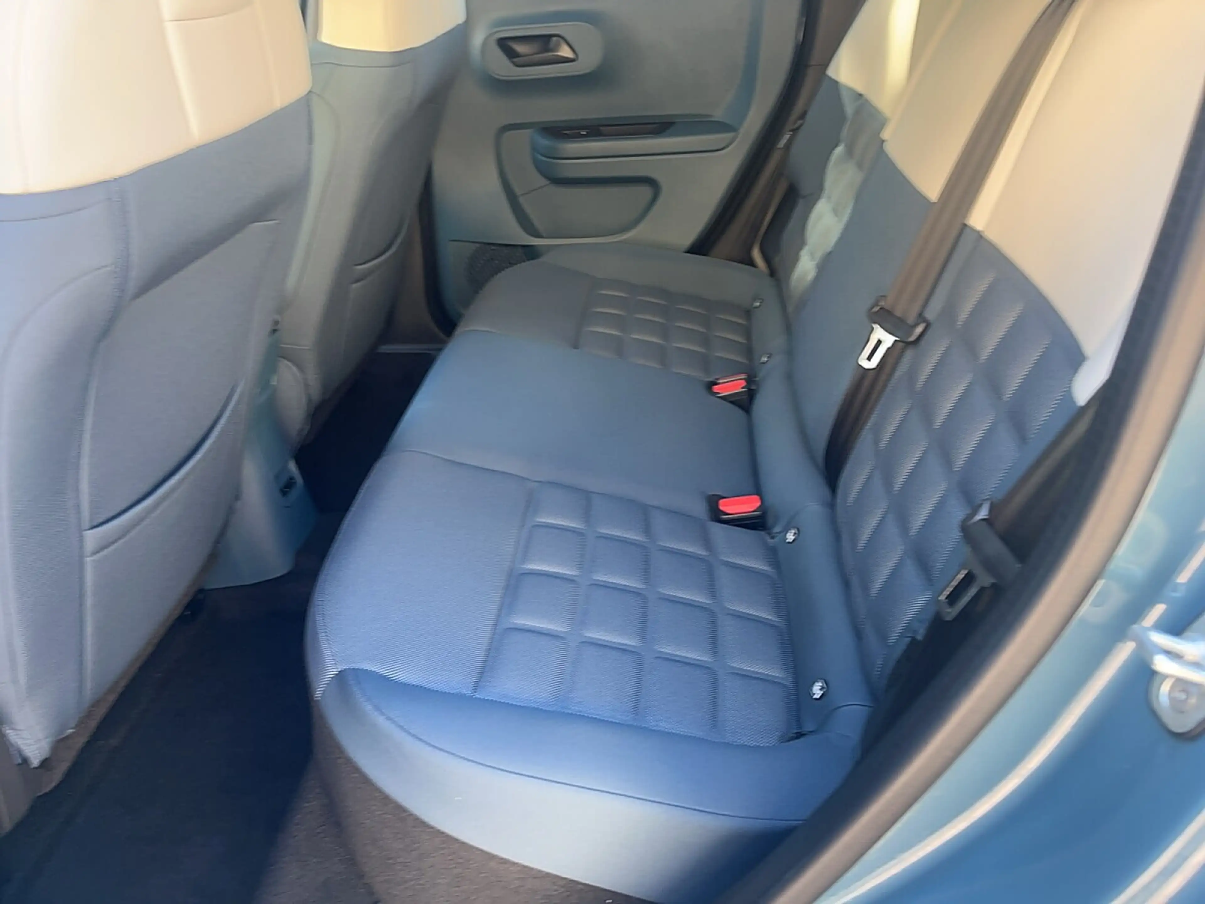 Fiat Grande Panda Elektro 44kWh La Prima Aktion € 24.504 — photo 7