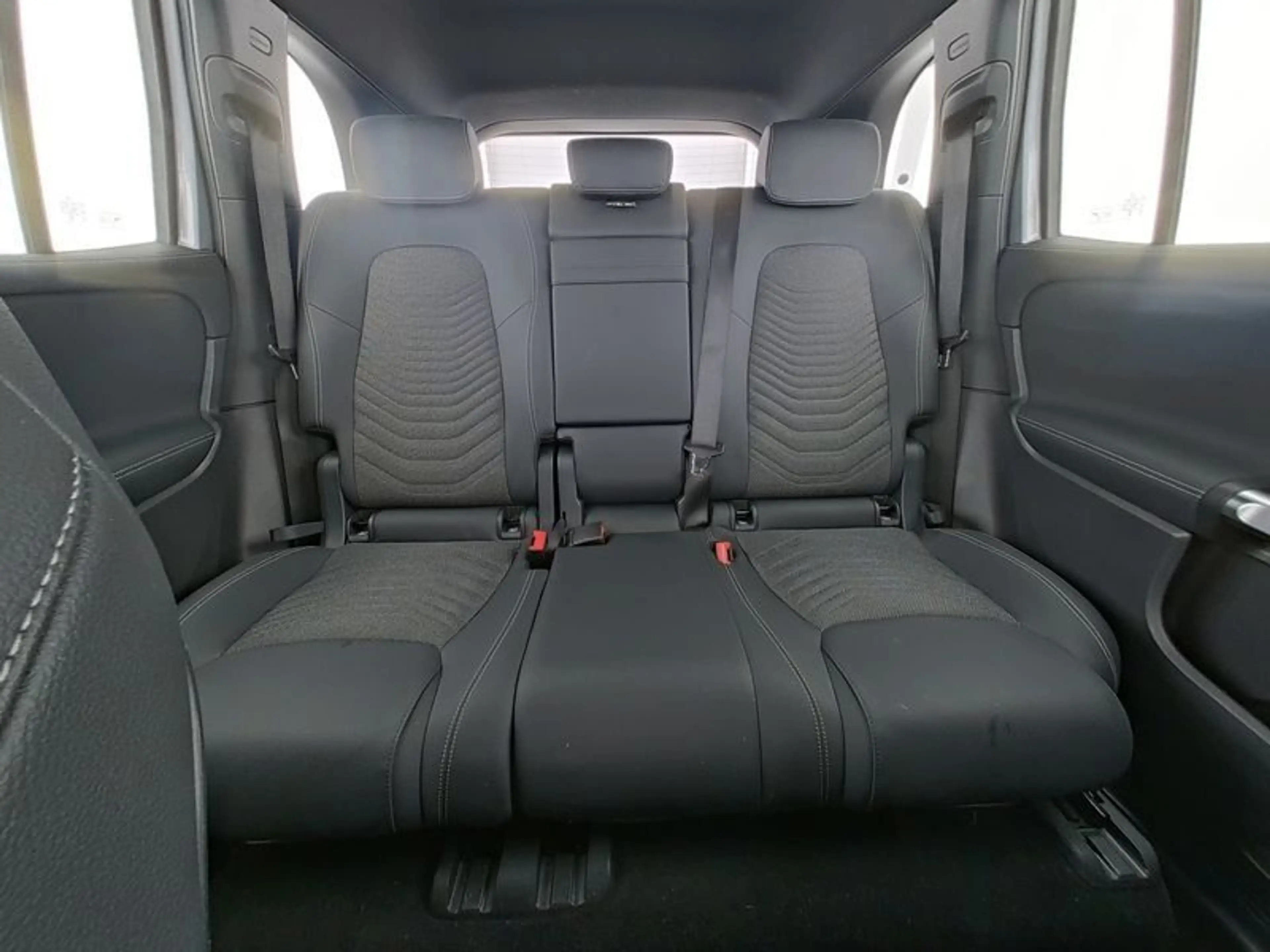 Mercedes-Benz EQB 350 4M PROGRESSIVE-ADVANCED+ SOUND HANDSFREE — photo 9