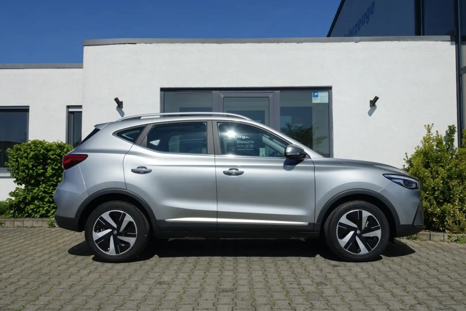 MG ZS EV LUXURY 50,3kWh 7JGarantie Leder/Pano/360°! Ezüst - 2
