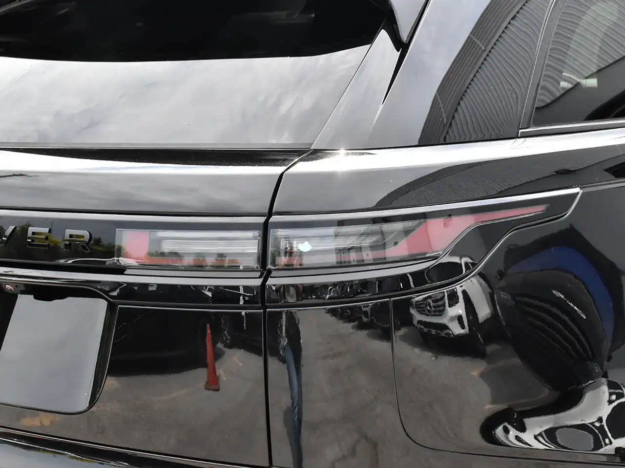 Land Rover Range Rover Velar снимка Land Rover Range Rover Velar