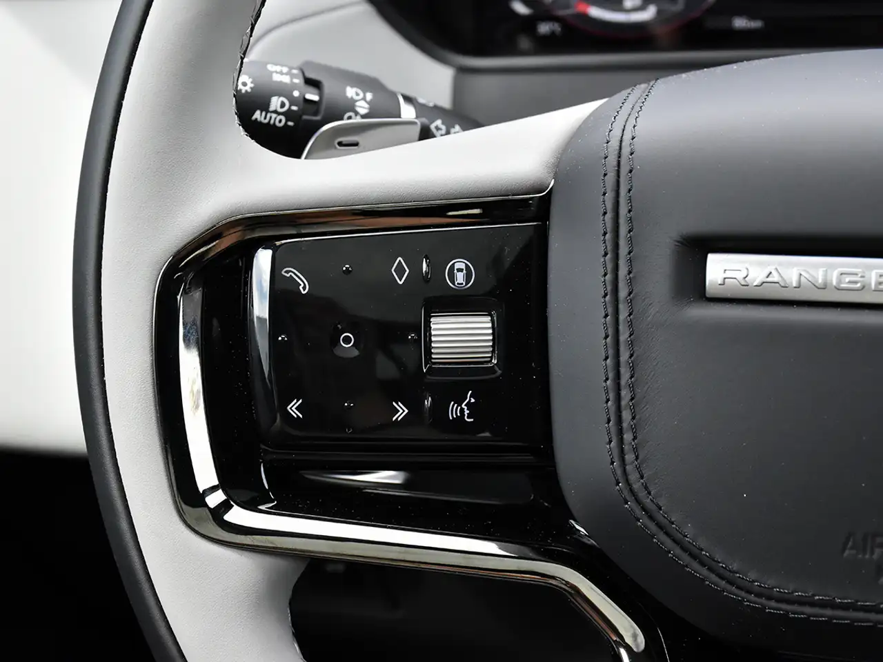 Land Rover Range Rover Velar снимка Land Rover Range Rover Velar