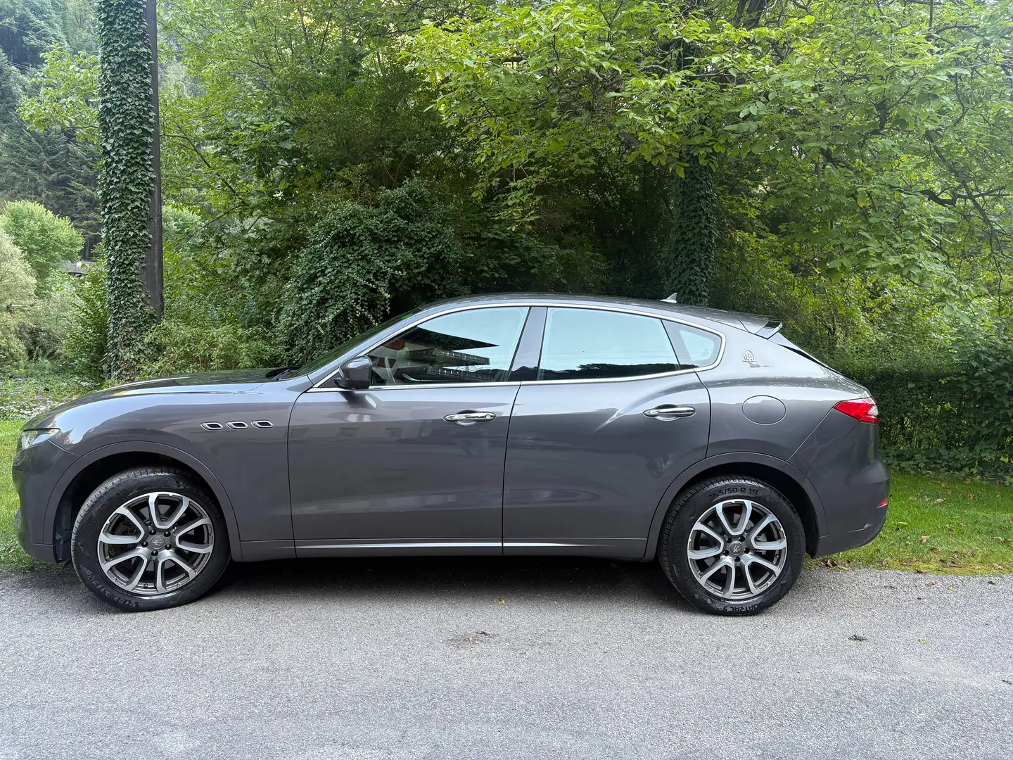 Maserati Levante Levante 3.0 V6 275cv auto Szürke - 1