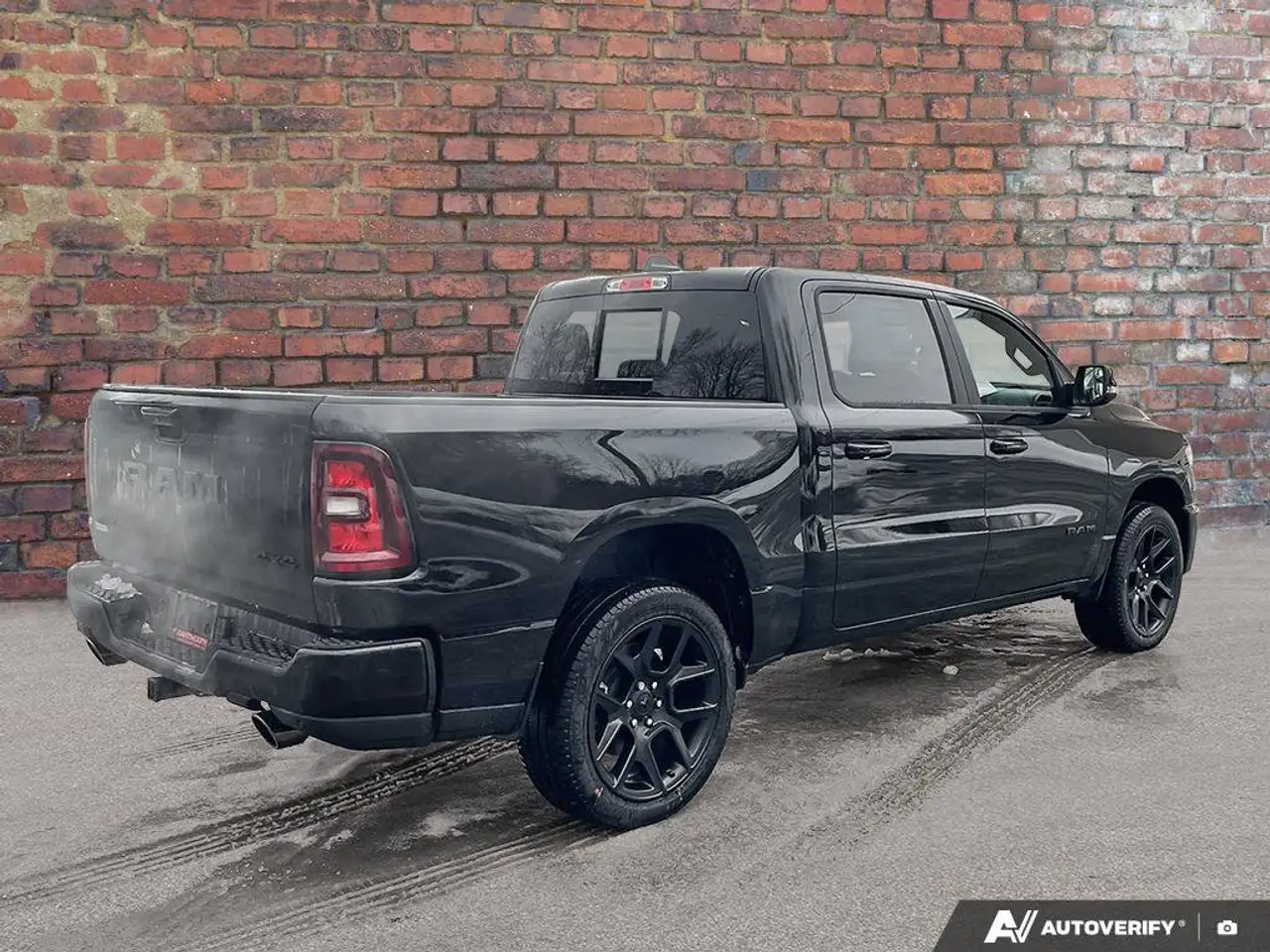 RAM 1500 снимка RAM 1500