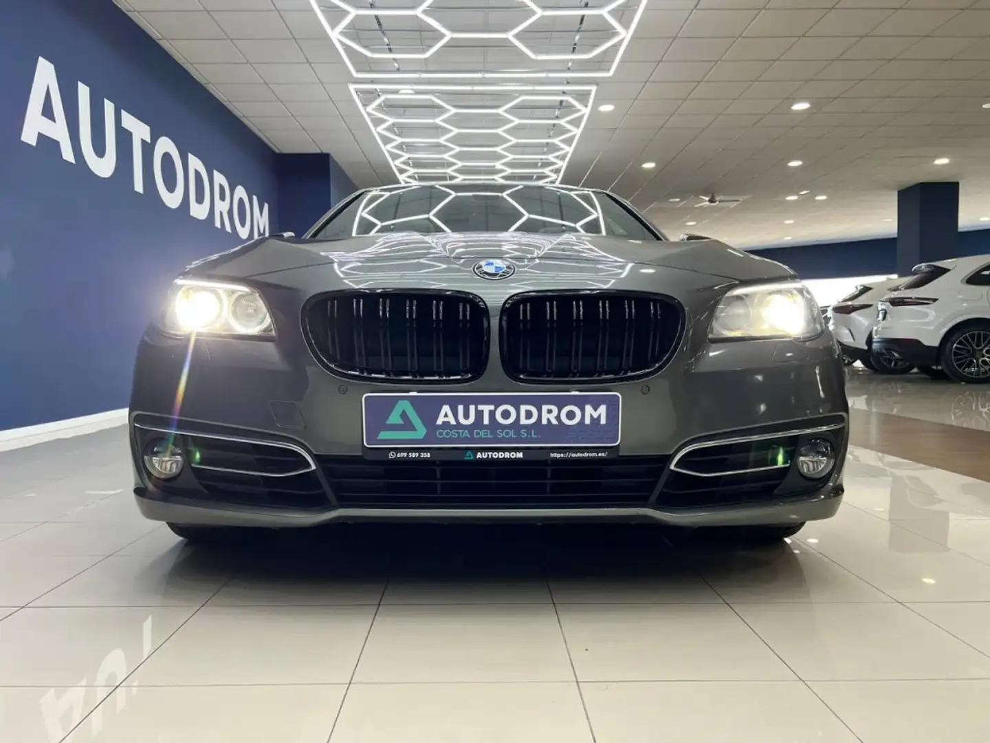BMW 518 518d Серый - 2