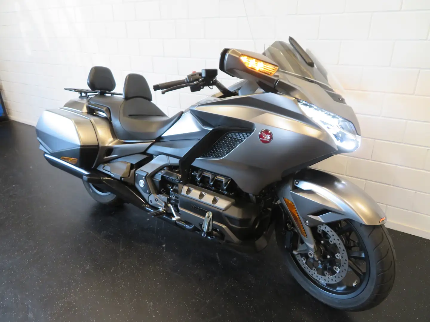 Honda GL 1800 GOLDWING BAGGER F6 PERFECT! - 2