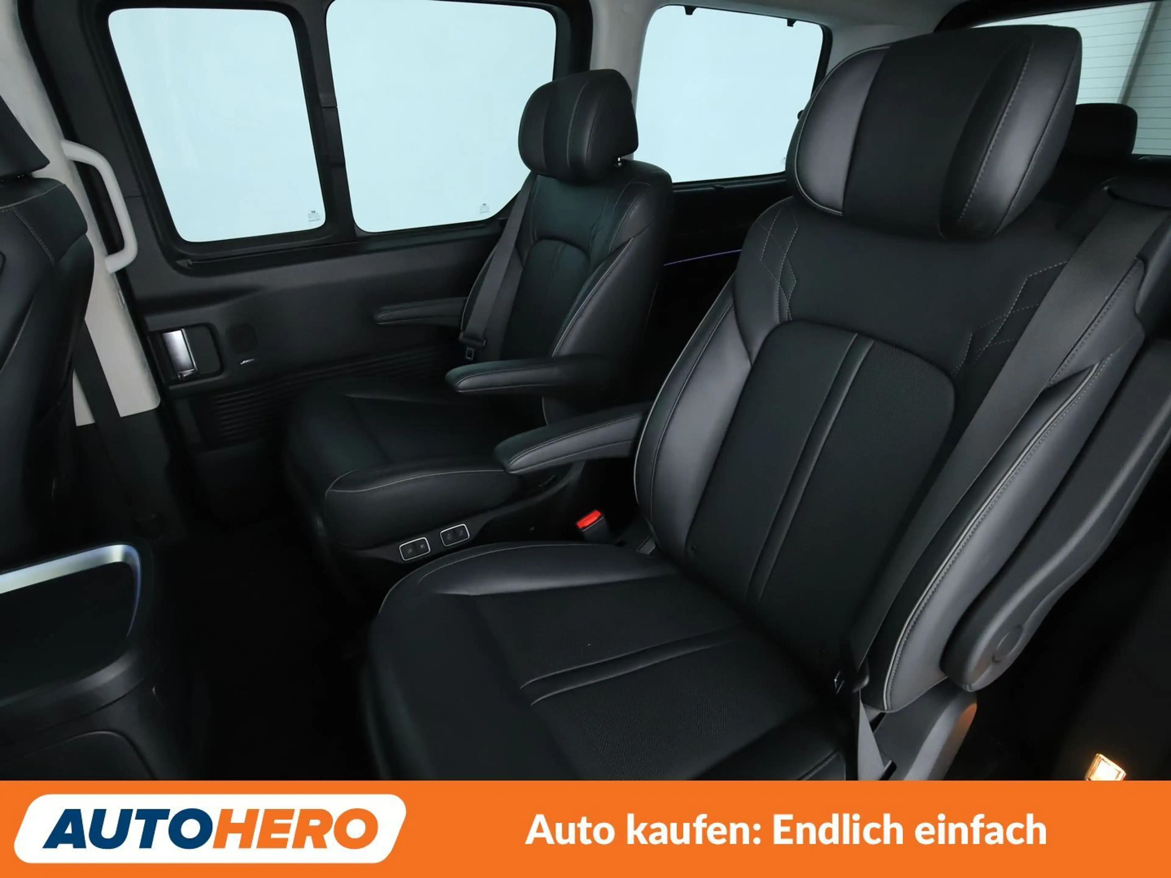Hyundai STARIA 2.2 CRDi Signature 4WD Aut*NAVI*LED*ACC*CAM*AHK* — photo 14