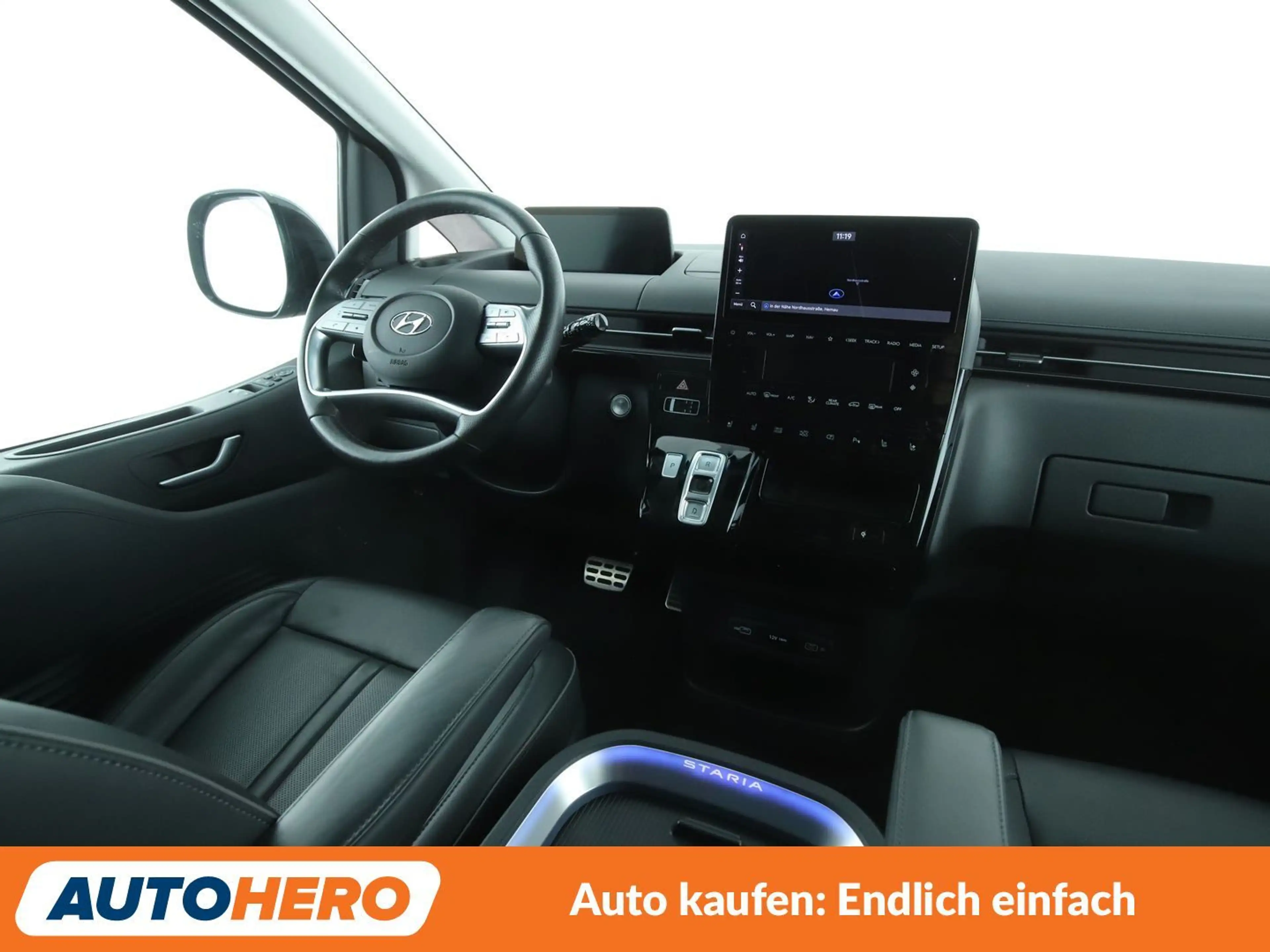 Hyundai STARIA 2.2 CRDi Signature 4WD Aut*NAVI*LED*ACC*CAM*AHK* — photo 13