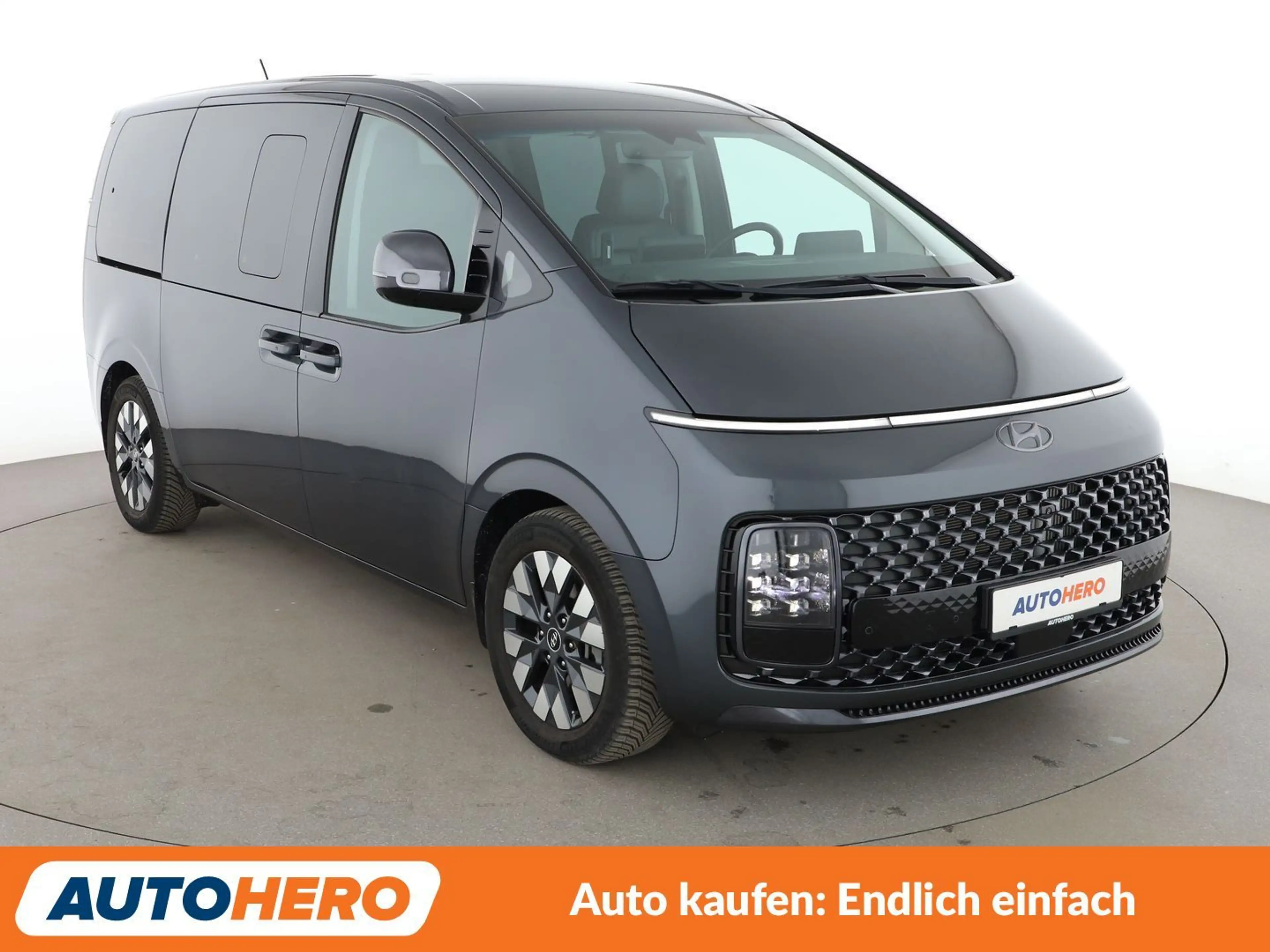 Hyundai STARIA 2.2 CRDi Signature 4WD Aut*NAVI*LED*ACC*CAM*AHK* — photo 8