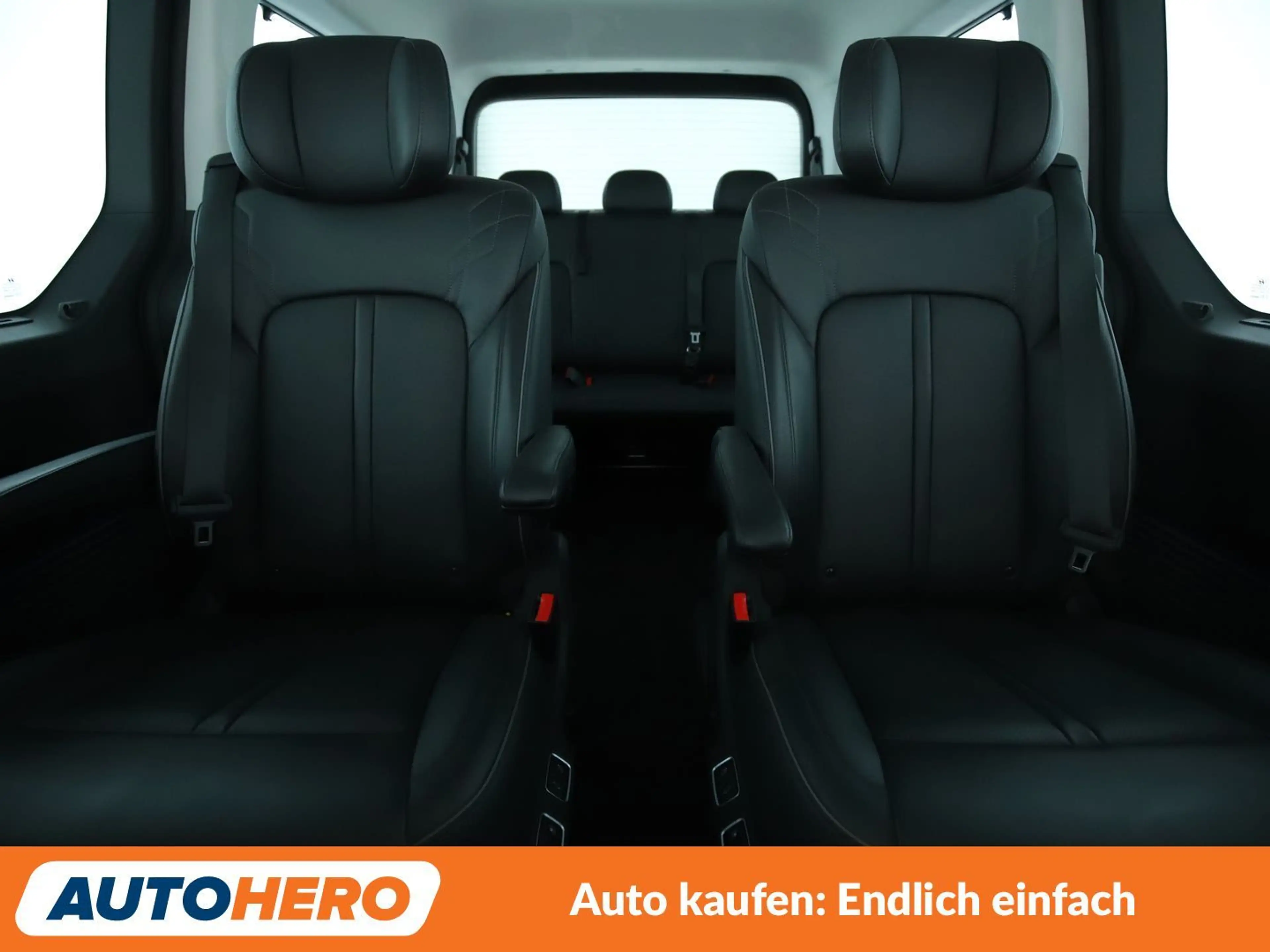 Hyundai STARIA 2.2 CRDi Signature 4WD Aut*NAVI*LED*ACC*CAM*AHK* — photo 15