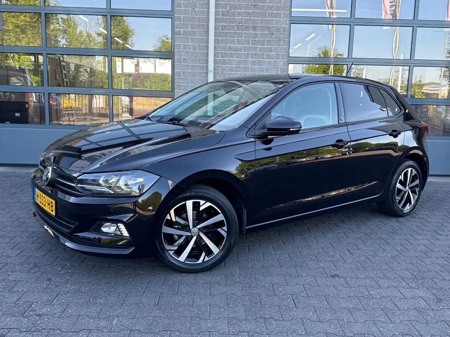 Volkswagen Polo 1.0 TSI Beats | DSG | NAVI | Negro - 1