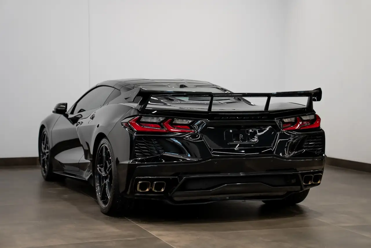 Chevrolet Corvette снимка Chevrolet Corvette