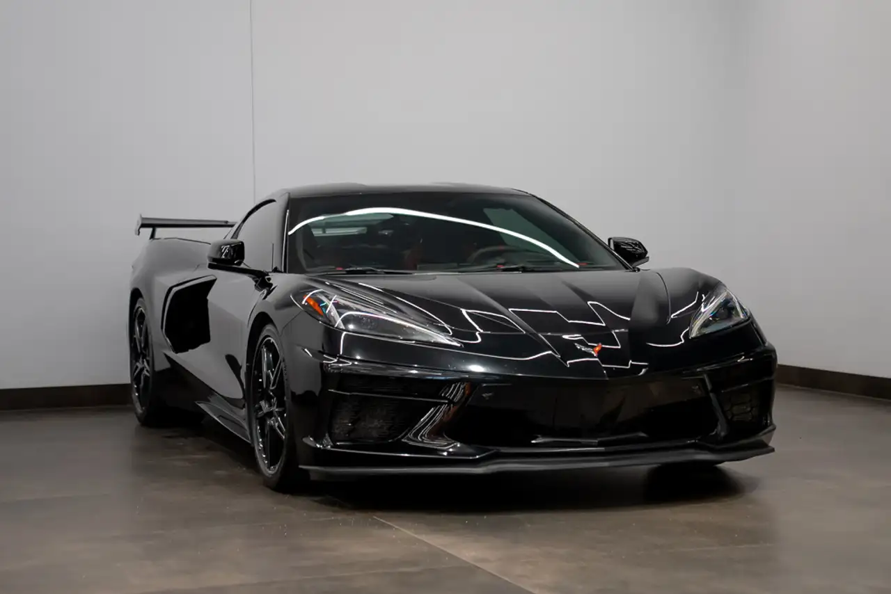 Chevrolet Corvette снимка Chevrolet Corvette