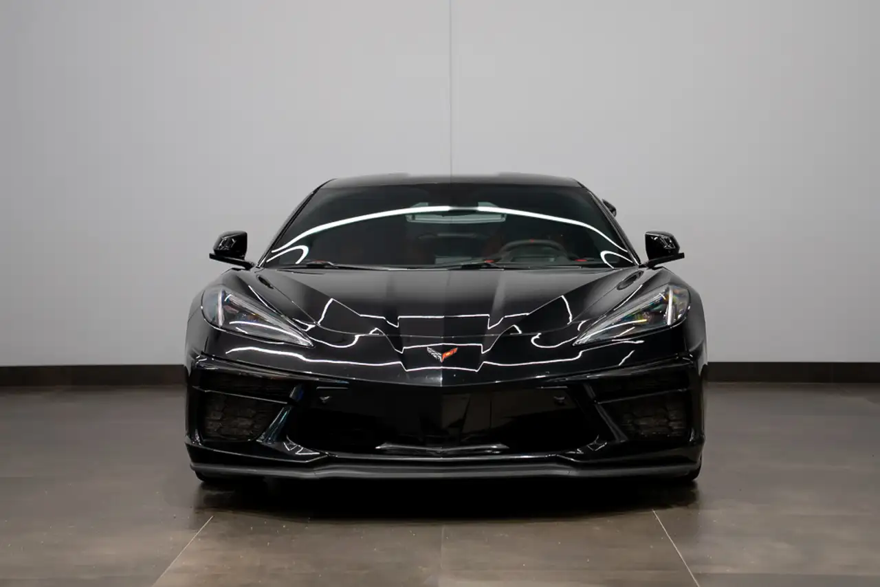 Chevrolet Corvette снимка Chevrolet Corvette