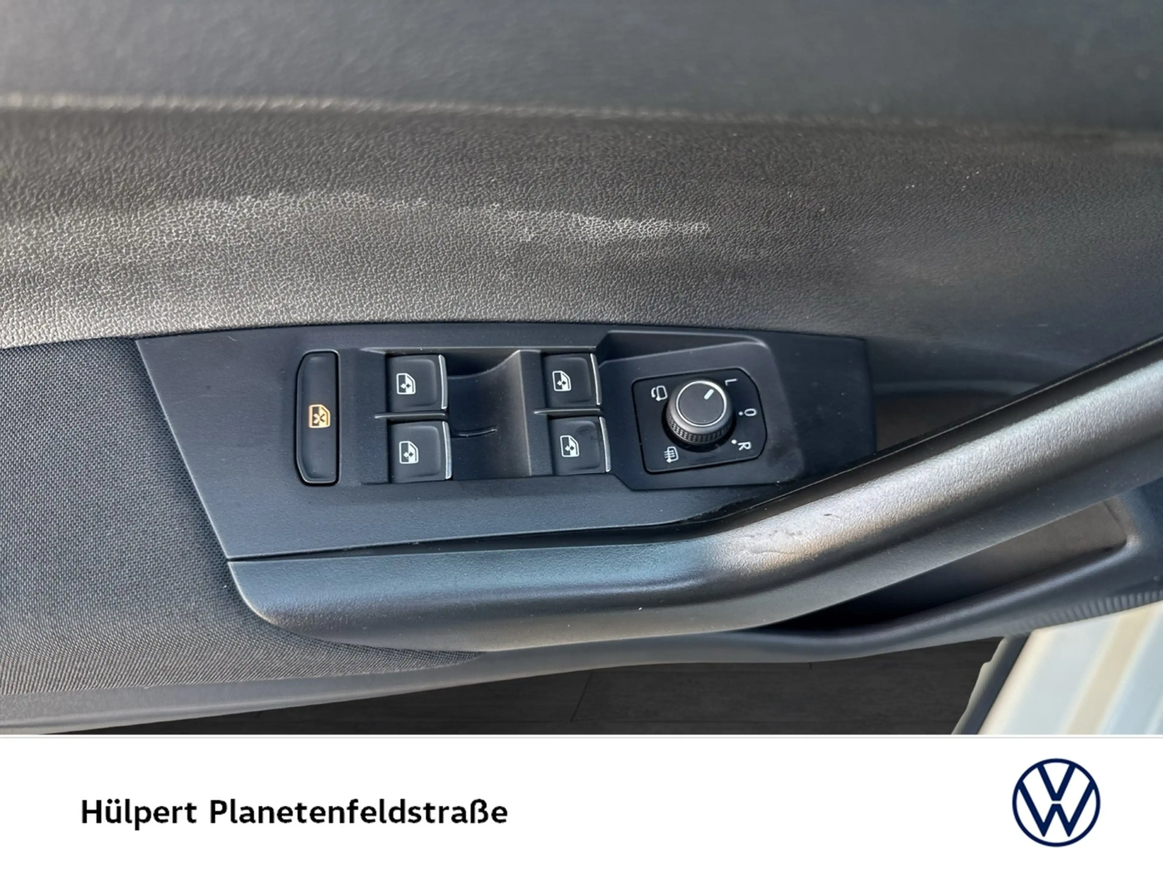 Volkswagen Taigo 1.0 STYLE CAM ACC LM18 MATRIX NAVI CARPLAY — photo 17