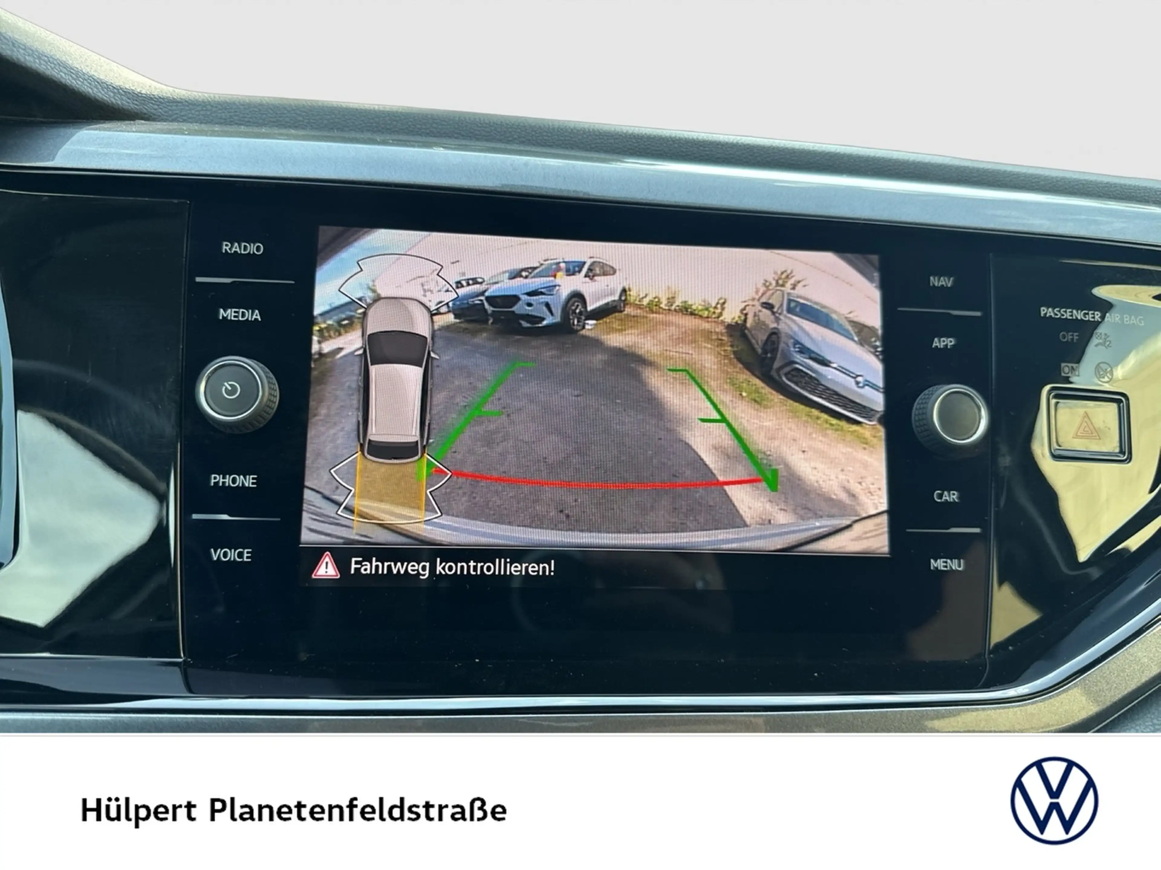 Volkswagen Taigo 1.0 STYLE CAM ACC LM18 MATRIX NAVI CARPLAY — photo 11