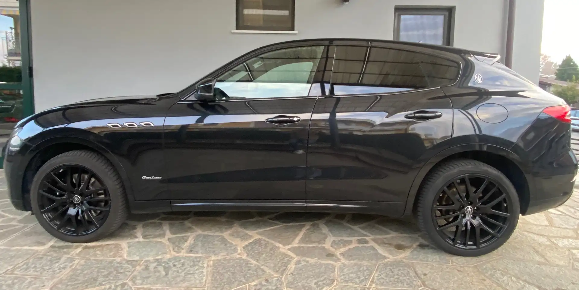 Maserati Levante 3.0 V6 Granlusso 275cv auto my20 Noir - 2