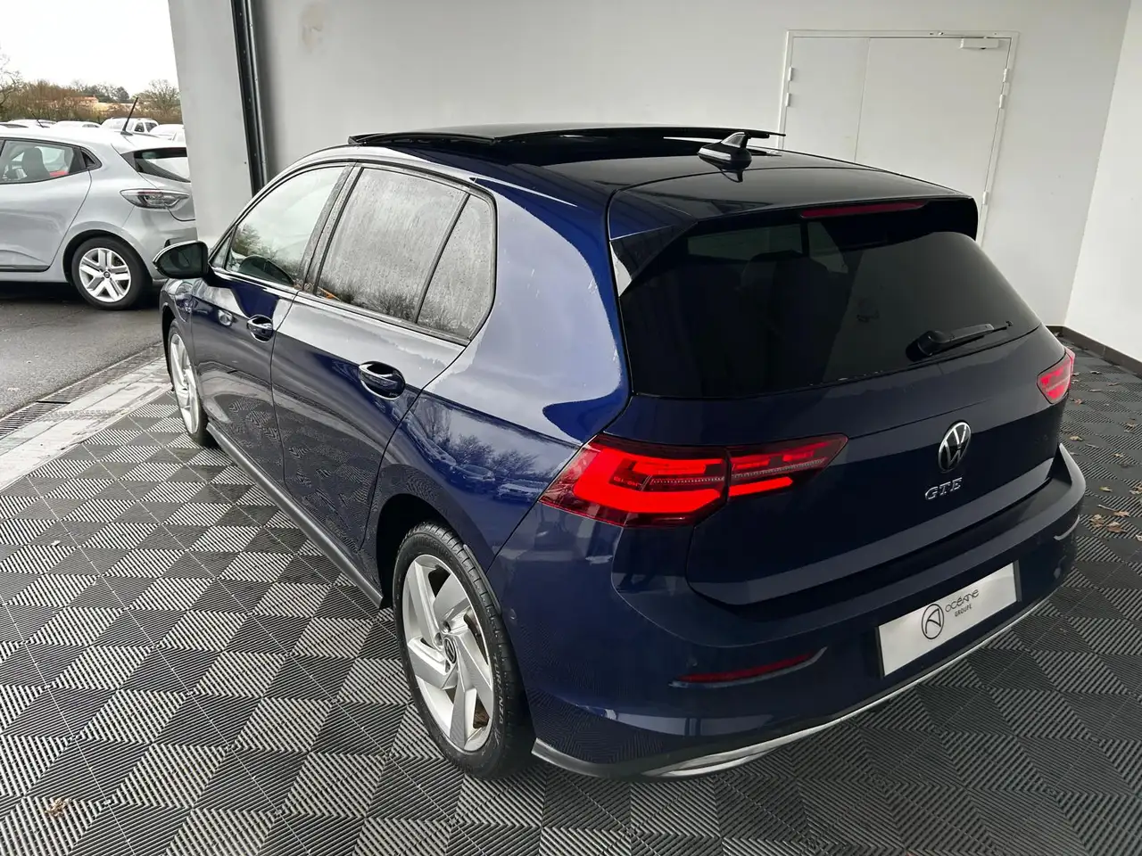 Volkswagen Golf Standard Model — photo 3