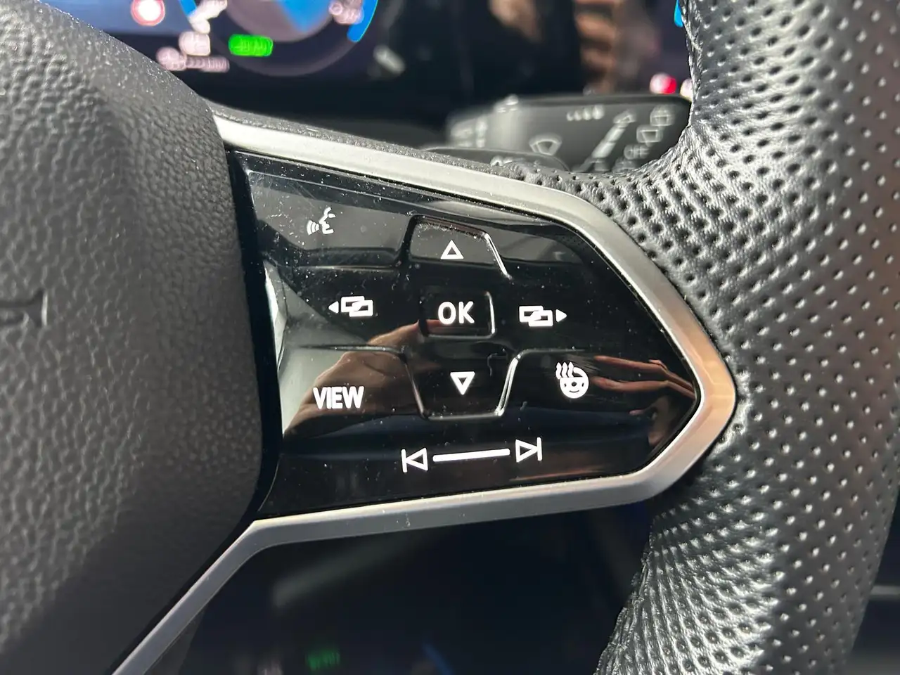 Volkswagen Golf Standard Model — photo 11