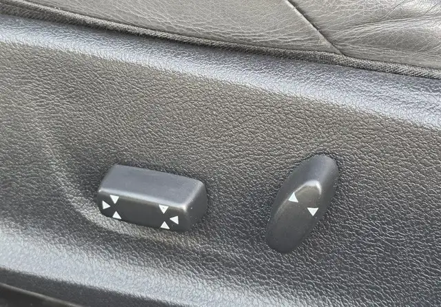 Peugeot 407 view 14