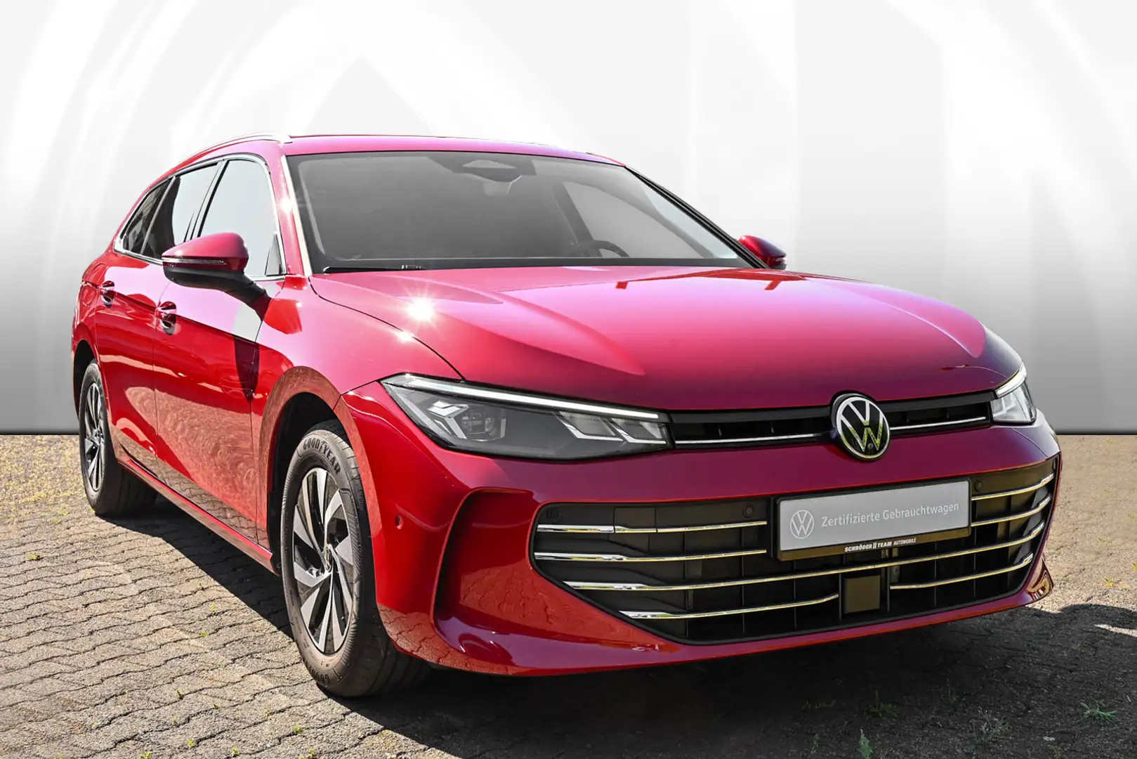 Volkswagen Passat Variant 1.5 eTSI DSG Business Rouge - 2
