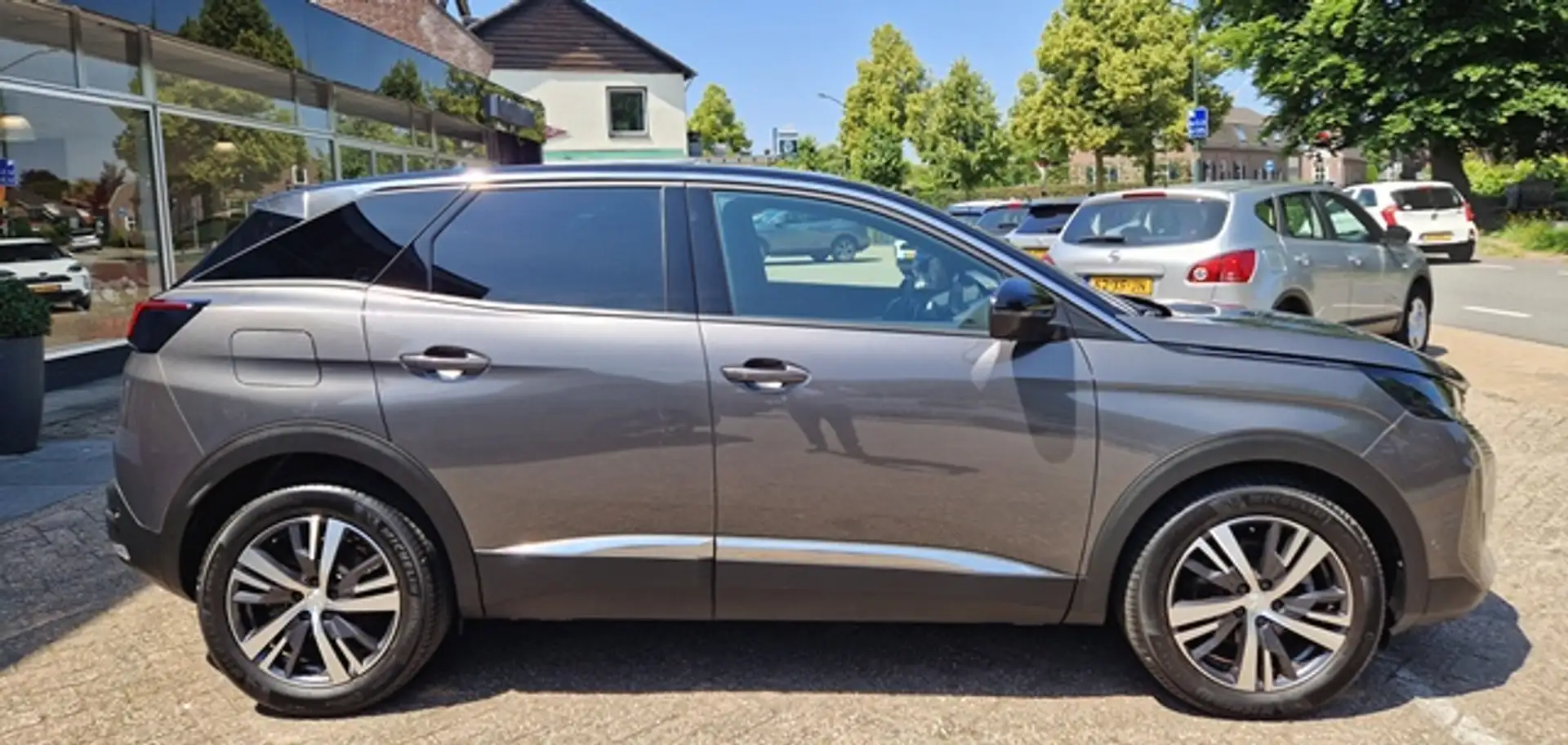Peugeot 3008 1.2 130PK PureTech EAT8-A/T Allure Pack Navi Gris - 2