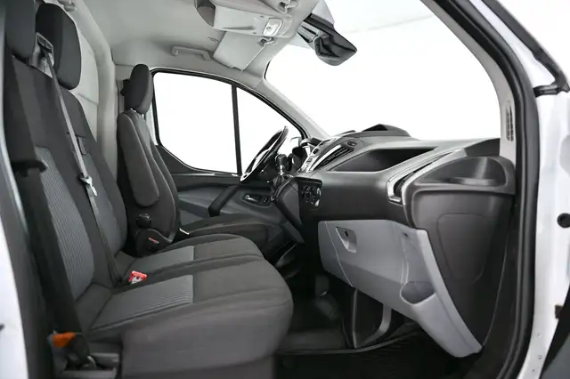 Ford Transit Custom view 17