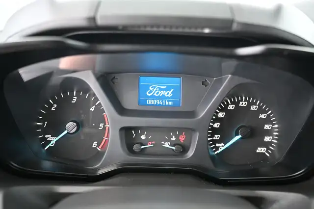 Ford Transit Custom view 18