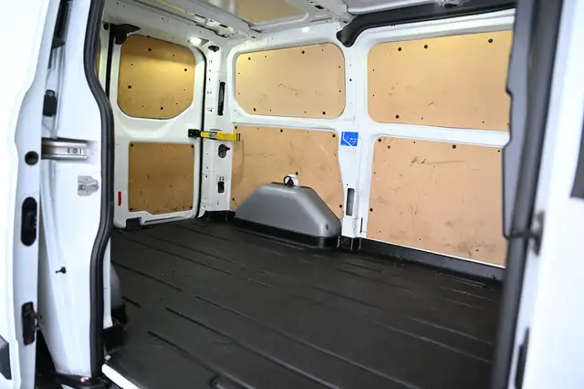 Ford Transit Custom view 27