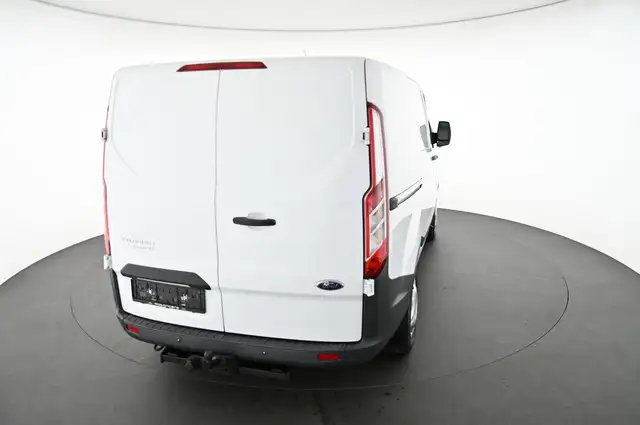 Ford Transit Custom view 12